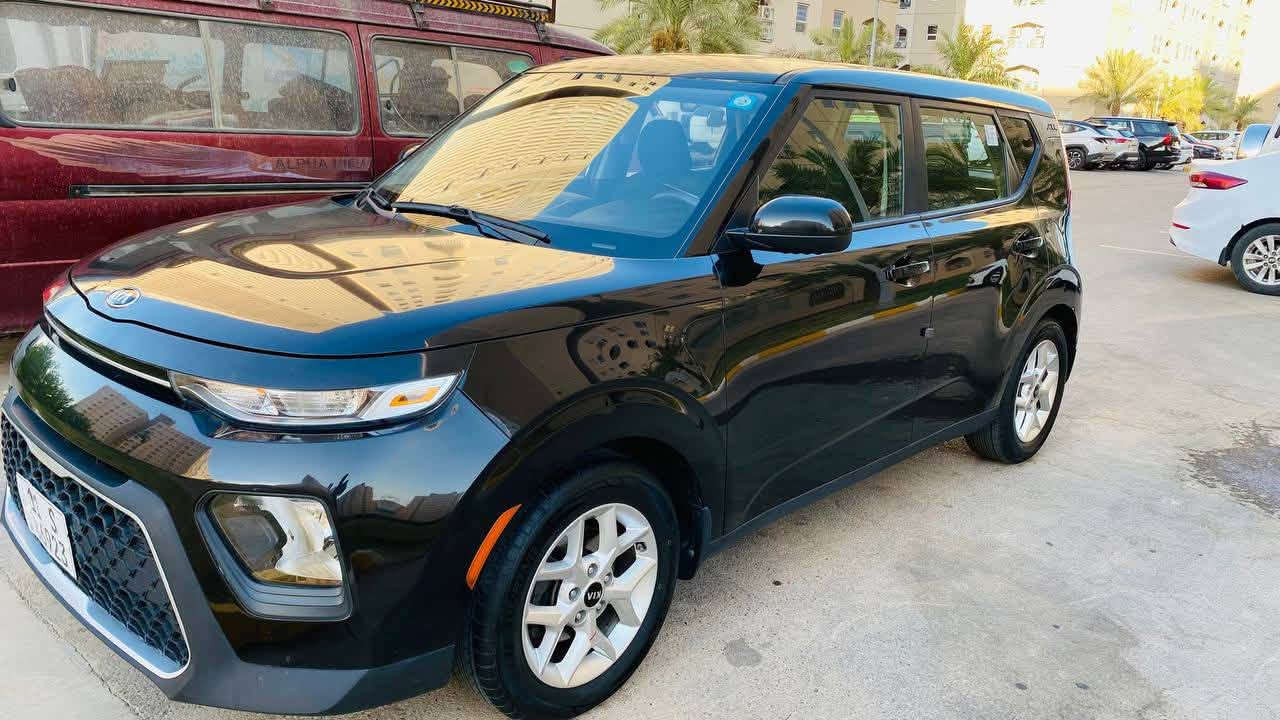 🚘 كيا سول S موديل 2020 للبيع

🇺🇸 وارد أمريكي
🖤 اللون: أسود
🔹 محرك 2.0 لتر — 4 سلندر
🔹 قوة 147 حصان
🔹 قير أوتوماتيك IVT
🔹 دفع أمامي FWD
🔹 تايرات 205/60/16
🔹 5 ركاب
🔹 ممشى 76 ألف كم تقريباً
🔹 سيارة عملية واقتصادية وواسعة من الداخل

💰 السعر: 127 ورقه

📍 السيارة جاهزة للفحص، والفحص على المشتري.
***********
