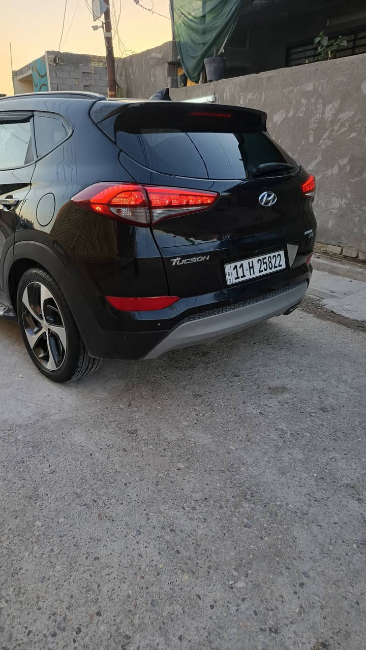 (المواصفاد)
بانوراما
كشنات حار بارد
رادارات امامي خلفي جانبي
نقط عمياء
كراسي كهرباء
جنطة كهرباء وشفط
ويل ١٩
شاشة جبيرة نفكيشن
جنطة ذكية
دخول ذكي
بصمة تشغيل وابواب
لايت ليد
حساس امامي خلفي
تحديد مسار
سياقة الية
بكلايت ليد
كشافات نهاري ليلي
كشنات خلفية تدفئة
جلد اسود ملكي
ماسحات مطر اوتو
اشاير بلمري
هيتر بلمري 
***********
سلام عليكم سياره توسان اللبيع موديل2016فول مواصفات واحد علئ واحد بسمي رقم بغداد السعر143 وبيها مجال العنوان بغداد المعامل
