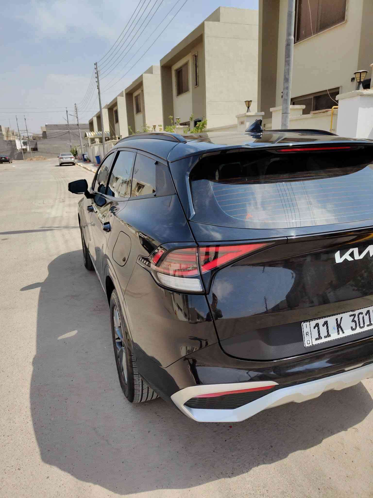كيا سبورتاج هايبرد SX Prestige 2025، سيارة راقية واقتصادية، مواصفات عالية جداً، واستخدام شخصي.
#يرحم_والديك_اذا_ما_عجبتك_اعبر_المنشور
كيا سبورتاج هايبرد SX Prestige 2025
صور الحادث موجوده 👇 #جميع_الايرباكات_سليمه اتبدل بيها جاملغ خلفي وجنطه والباقي تعديل بارد  مكان السياره بغداد حي الجامعة او ابوغريب شارع الزيتون 
: #السعر💲 210💲 وبيها مجال 
🚘 المواصفات
• هايبرد 1.6 Turbo
• قوة 227 حصان• AWD دفع رباعي
• قير أوتوماتيك 6 سرعات
• #ممشى 22,000 كم فقط
• فتحة سقف بانورامية
• شاشات 12.3 إنچ
• كاميرا 360°
• حساسات أمامية وخلفية
• مراقبة النقطة العمياء
• مثبت سرعة ذكي
• أنظمة المحافظة على المسار
• مقاعد كهربائية
• تبريد وتسخين المقاعد
• تدفئة المقود
• باب خلفي كهربائي
• دخول وتشغيل ذكي
• شحن لاسلكي للموبايل
• Apple CarPlay وAndroid Auto
• إضاءة LED
• جنوط 18 إنچ
• نظام صوت Harman Kardon
• أنظمة أمان ومساعدة قيادة متقدمة
📌 VIN: KNDPXCDG9S7206026
السيارة نظيفة وممشاها قليل  وجاهزة 
***********
