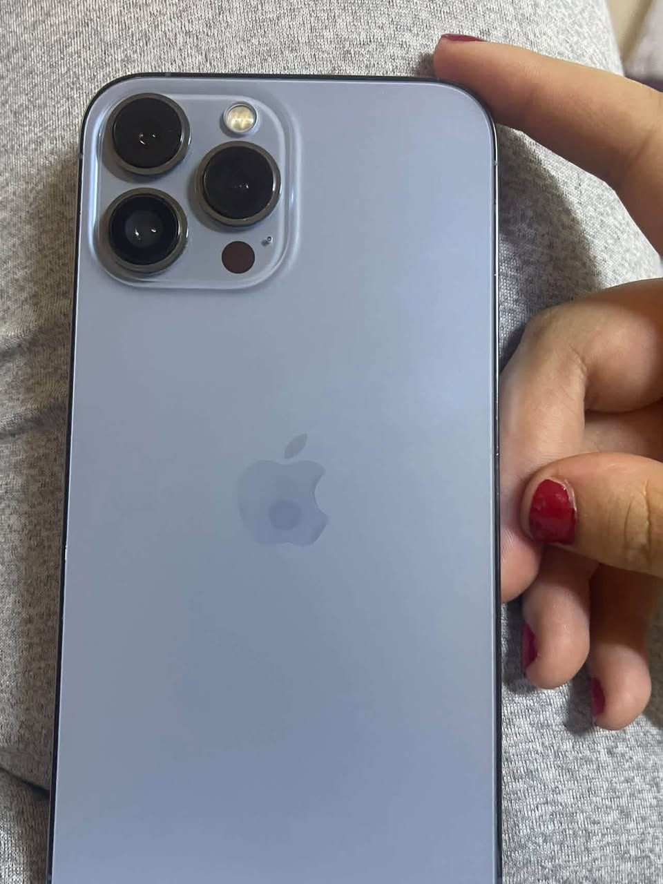 13بروماكس كلشي واضح بلصور كلشي مابي لا فطر وله كسر ولبطاريه 77 السعر 775 ً……‭ ***********‬

نص مكتوب في الصور:
- حول
- الاسم
- ZNOO
- إصدار iOS
- 26.6.1
- اسم الطراز
- iPhone 13 Pro Max
- رقم الطراز
- MLL93AA/A
- الرقم التسلسلي
- HTKXL60PYK
- انتهت صلاحية التغطية
- سجل تاريخ القطع والخدمة
- الأغاني
- 0
- الفيديوهات
- 1,258
- الصور
- 2,236