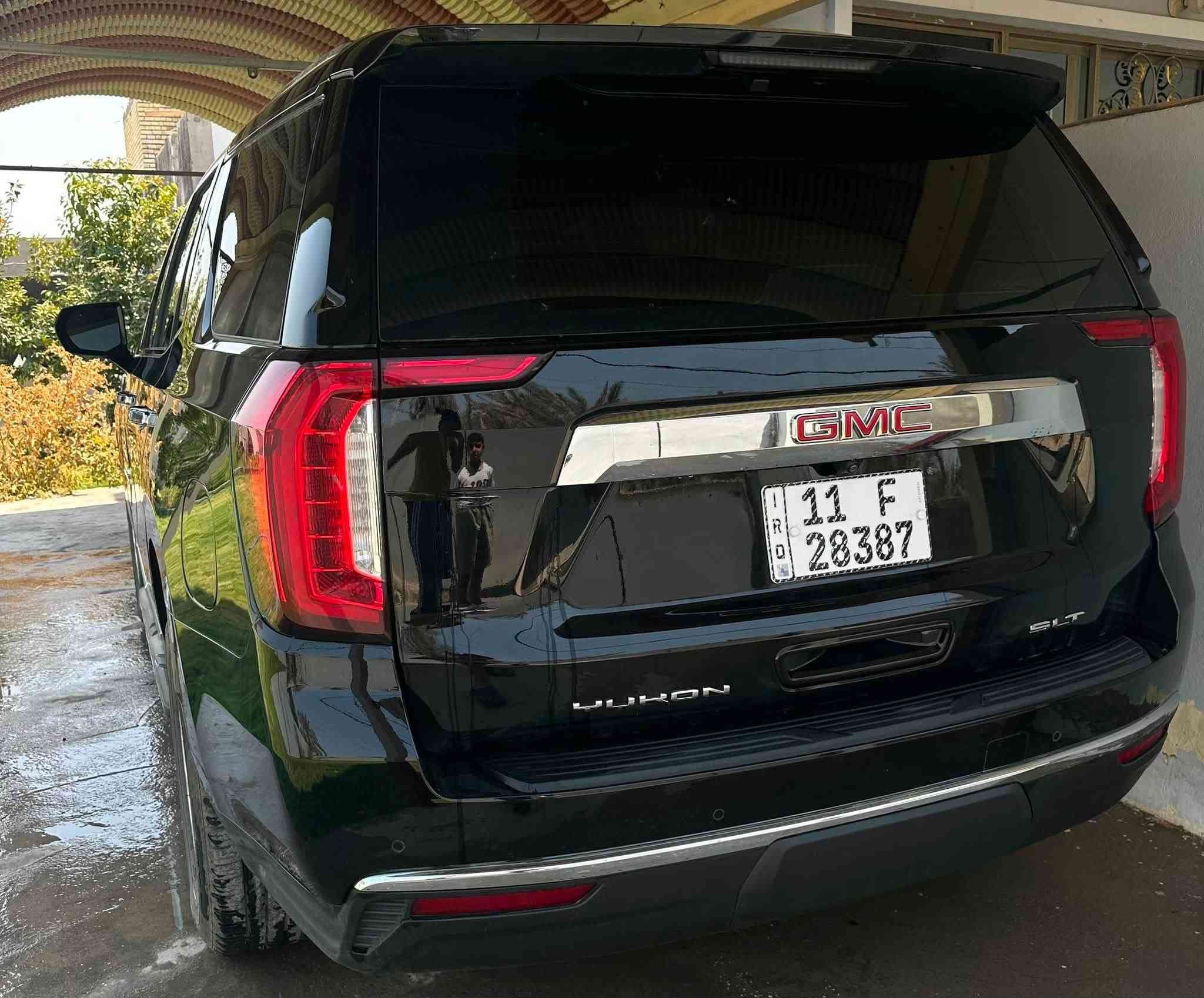 السلام عليكم 🫡
GMC يوگن 2024 
slt فول مواصفات 
المحرك v8 
ماشيه 30الف 
معروفه مواصفات 
الجمسي بعد سياره 
بحالت الوكاله بيهه 
رصعات 3حيل بسيطه 
يعني ابد ممبينه السياره 
جديده كلش السعر 490 
للاستفسار ***********
