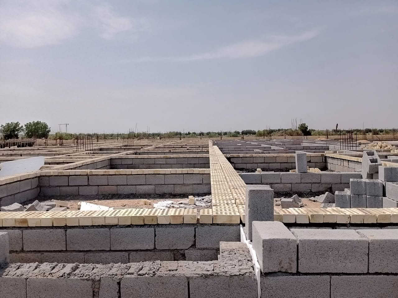 سلام عليكم خلفه بناء درجه اولى متواجد حالياً بالبصره اشتغل على الدبل والمتر شغل يرضي الله وعبدالله *********** بيه وتساب
