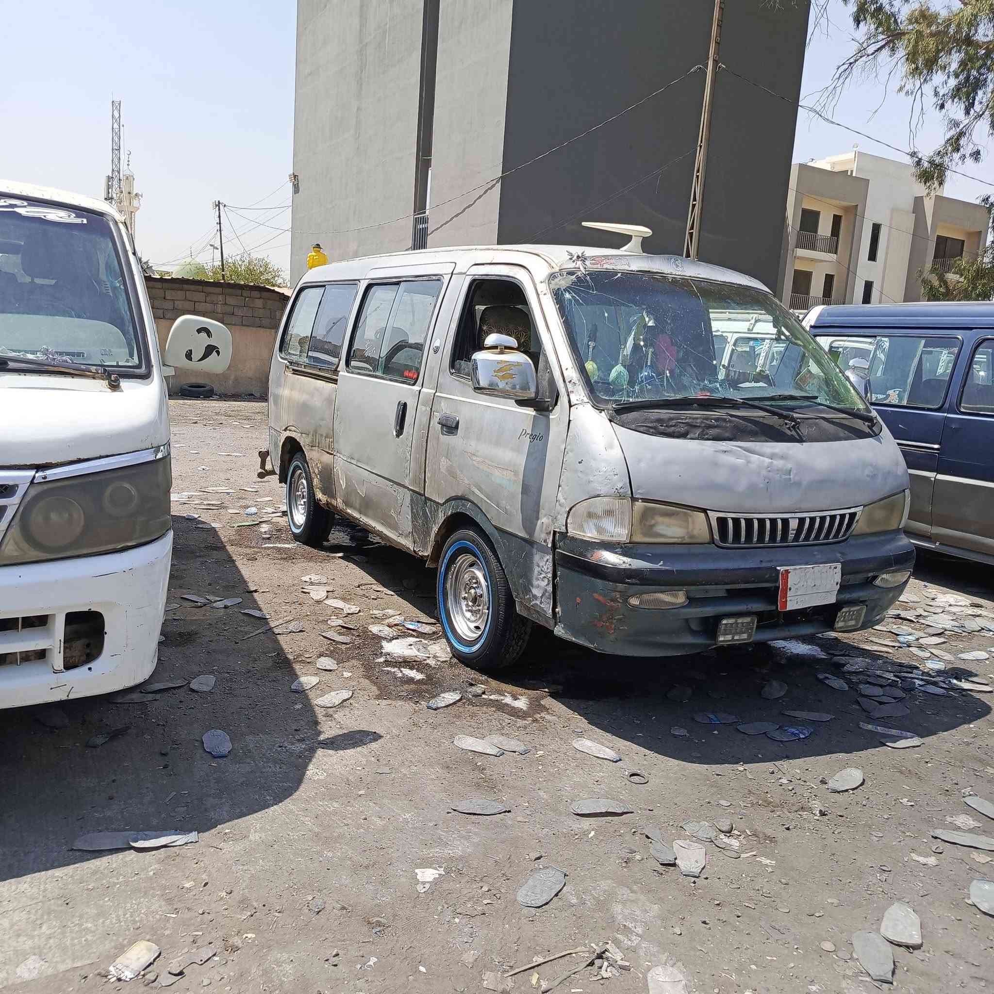 السلام عليكم حبايب قلبي بريجو للبيع مكينه بيها نفخ بس مو قوي طخم تايا جواها كير جديد مشط ستيرن جديد وشرط الوكاله ول تحويل بس وكاله خاصه لايتات شغاله سياره كدام العين وهاذا رقمي *********** السعر 38وبيها مجال
