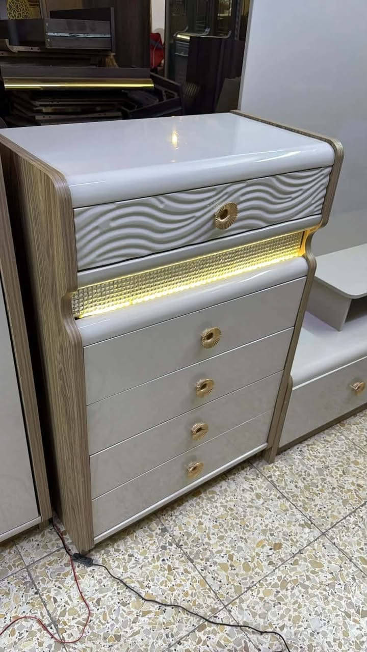 الحجز واتساب 😍***********
