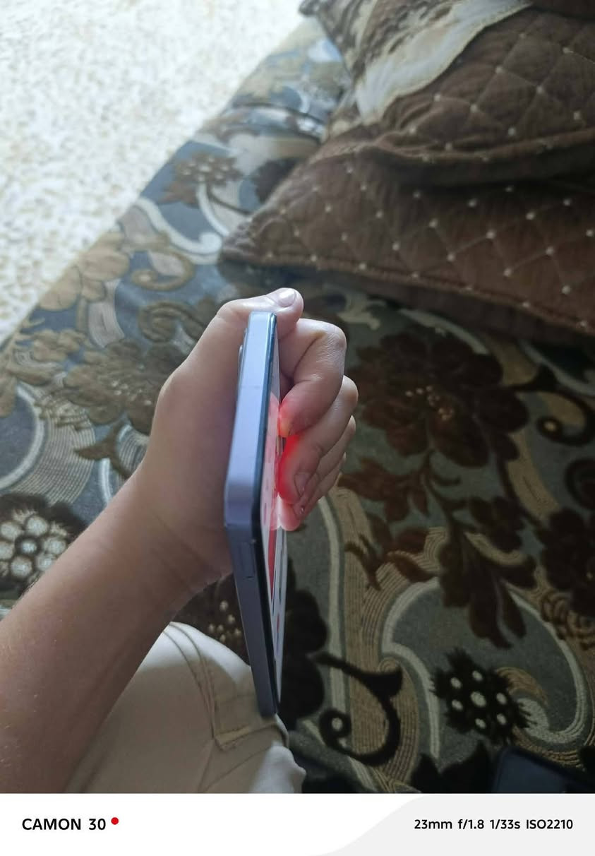 السلام عليكم عندي موبيل Realme C75X كارتون وشاحن اصلي وكفر اصلي لبيع وطاق الحبر مال شاشا السعر 175 الف للتواصل *********** رقم التلفون ورقم الوتساب ***********
