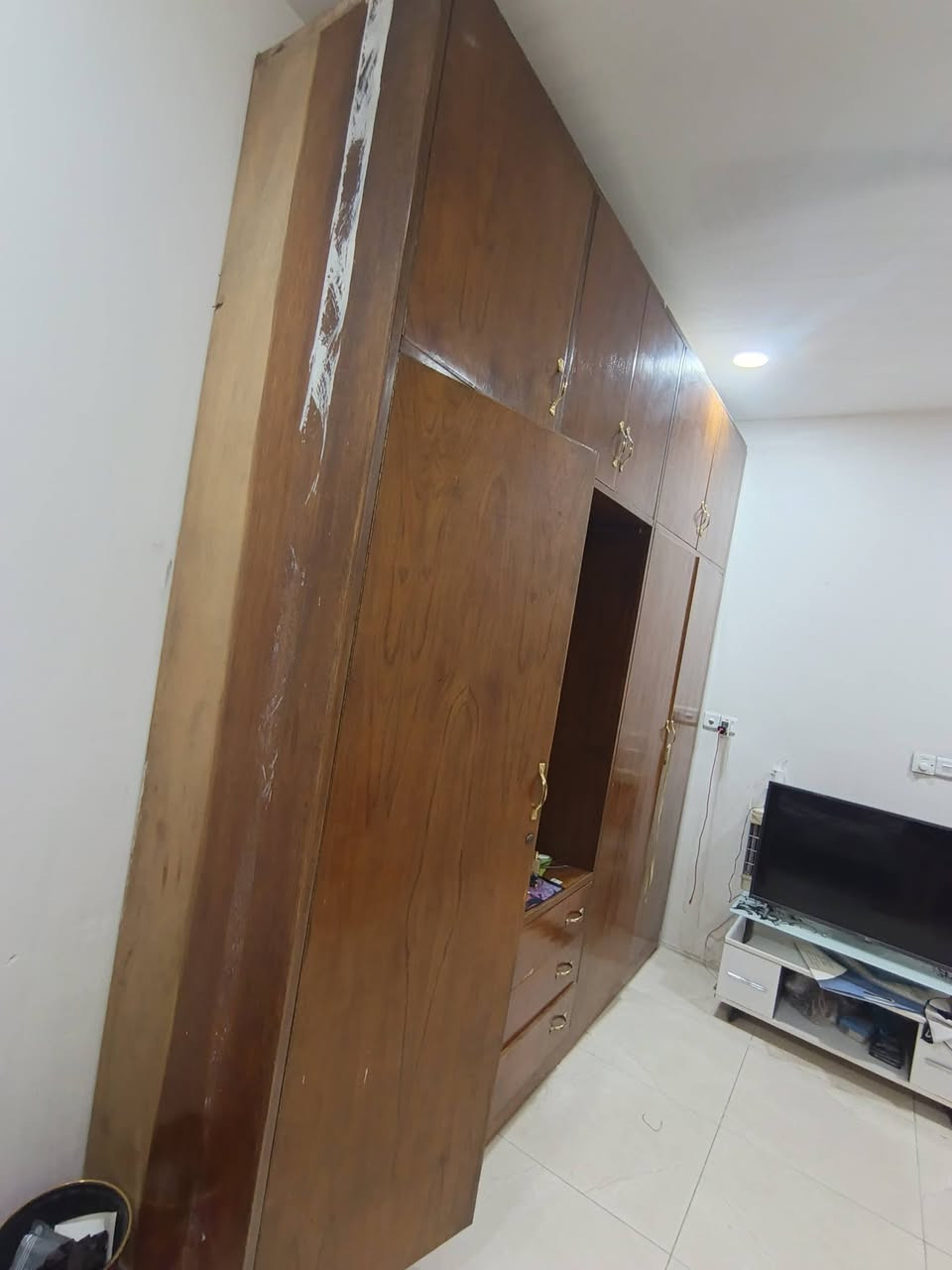 كنتور للبيع تزكام صاج درجة اولى سعر 350 الف شد وفتح عل مشتري عنوان بغداد الشعب ***********
