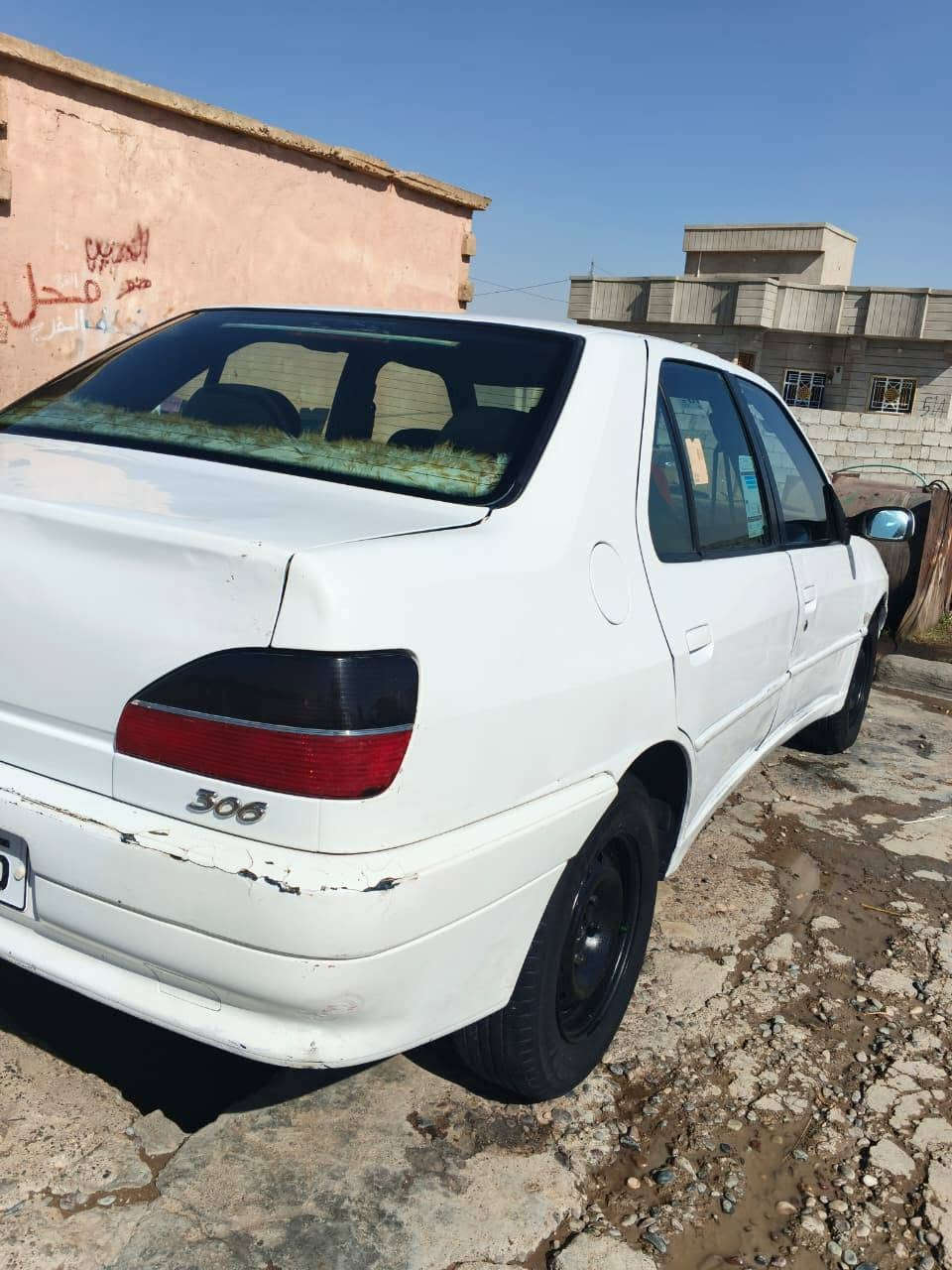 السلام عليكم 
بيجو حره  للبيع 306موديل 2001 رقم انكليزي صلاح الدين بسمي محرك كير شرط طخم تاير امامي جديد صدر جديد  السعر45و بي مجال  للاستفسار الاتصال على الرقم ***********
