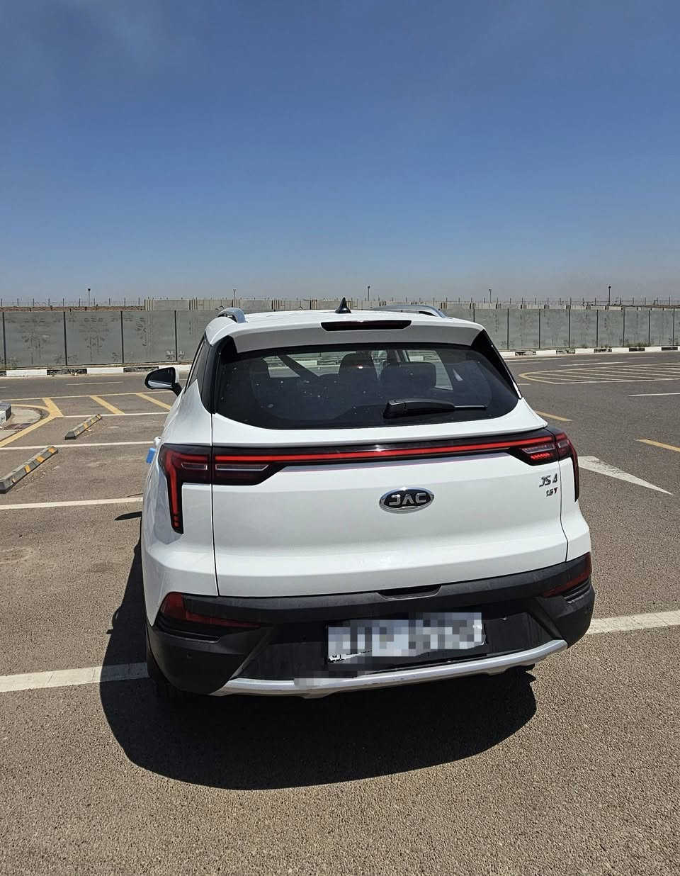 للبيع — JAC JS4 2025
🚘 JAC JS4 موديل 2025 للبيع

• ماشية 21,000 كم
• باقي عليها ضمان 5 سنوات
• 5 تبديلات دهن مجانية
• فول مواصفات

✨ المواصفات:

- بصمة
- فتحة سقف
- مرايات شفط
- كشن السائق كهرباء
- تبريد قطعتين
- مثبت سرعة
- مثبت مسار
- وغيرها الكثير من المواصفات

💰 السعر: 124 ورقة وقابل للتفاوض

📞 للتواصل:
***********
