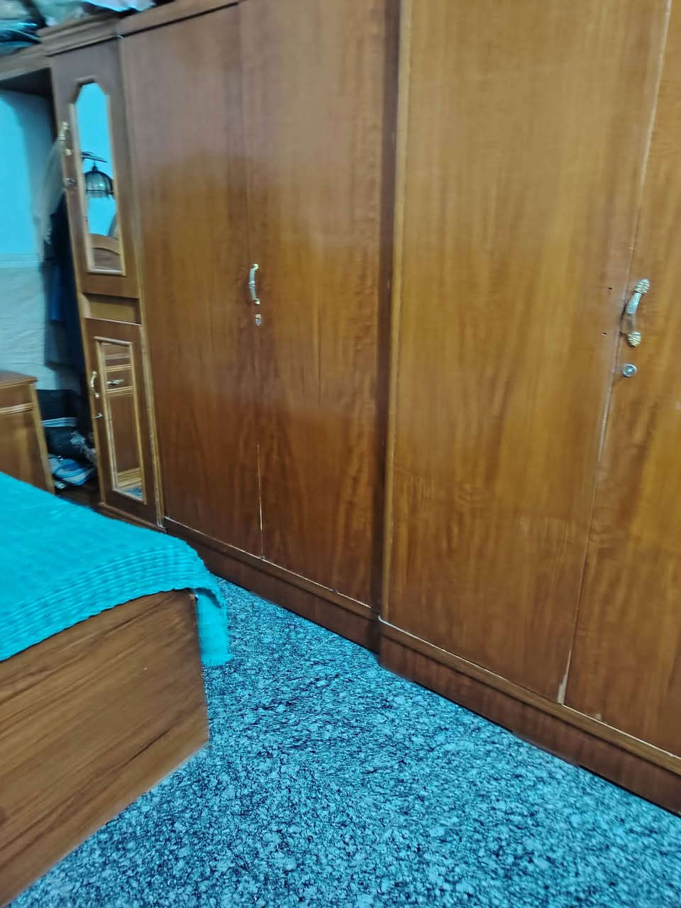 غرفة اخشاب • ٦ قطع • كربلاء حي العامل