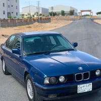 بي ام دبليو 520i • قير عادي • فتحة سقف