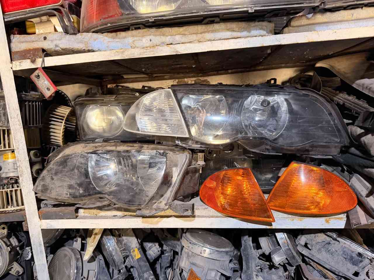 السلام عليكم
متوفر لايتات E46 و E36 جميع الاشكال 

السعر 170 الف 

متوفر توصيل محافظات 

للحجز والاستفسار على الخاص
