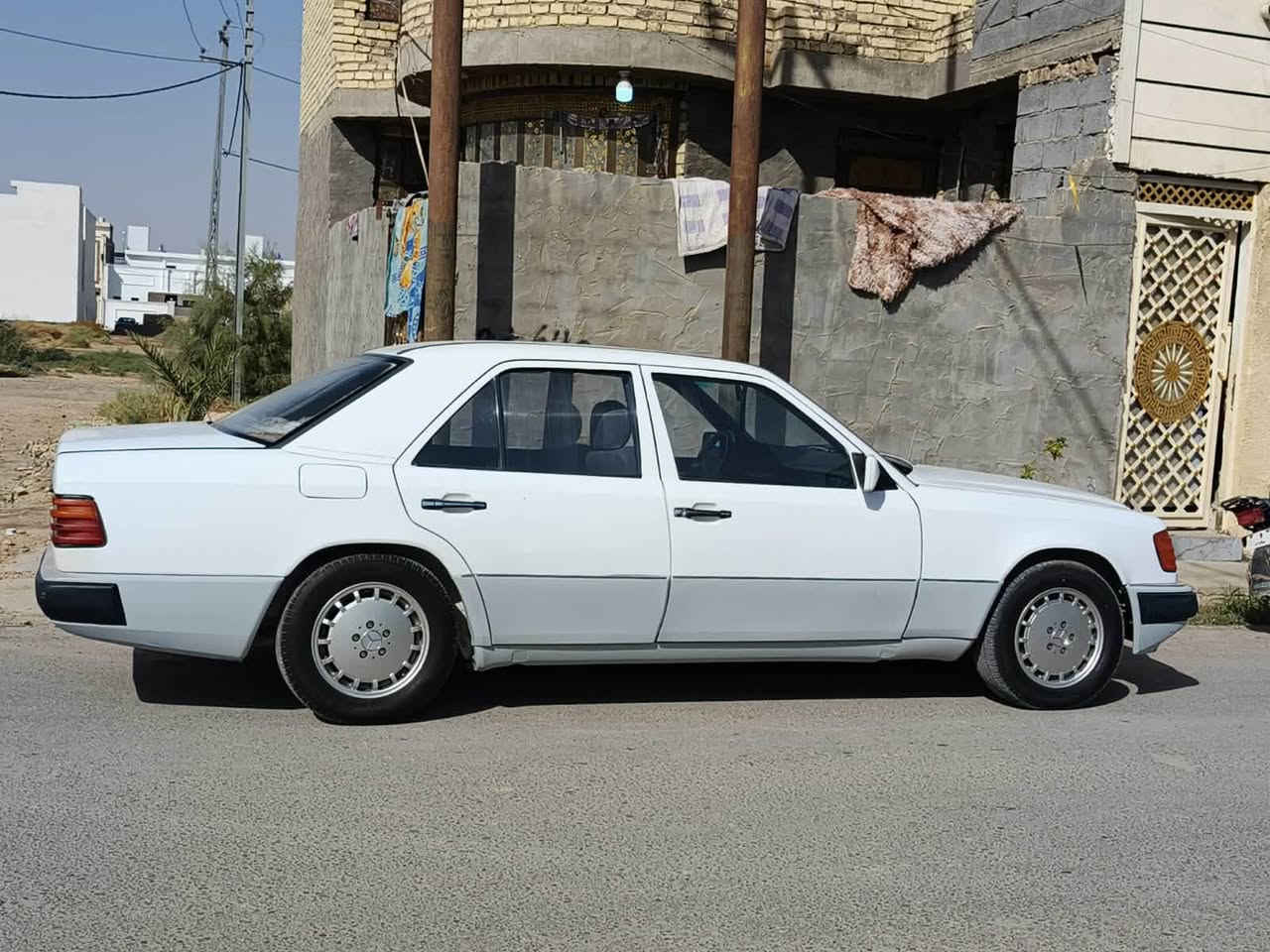 السلام عليكم شباب مرسدس دب 1989 رقم انبار بسمي.  تحويل ثاني يوم   مكينه 2500 كفاله   مكينه وكير   سياره جاهزه عوزه بس تبريد.    سعر 52 وبيه مجال   مكان سياره ناصريه قضاء الجبايش.  استفسار    اتصل بل رقم ‬
‭***********‬
 ***********
