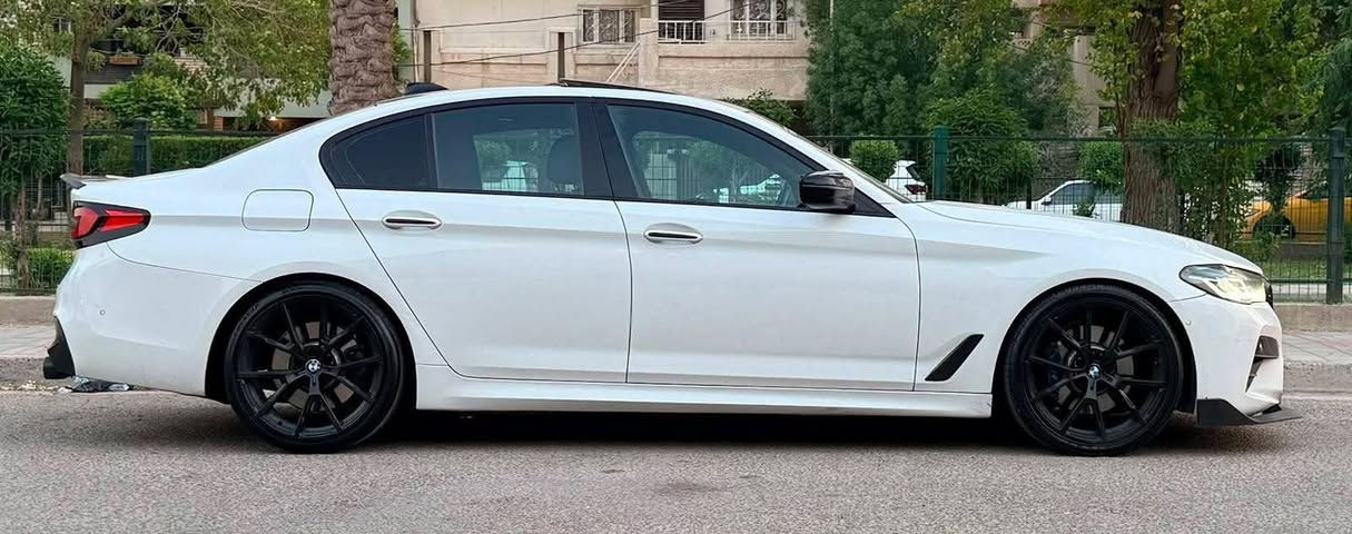 ‎للبيع | BMW 540i 
‎ام بكج بلاد  محدث كامل ٢٣ 
‎محرك ٦ سلندر تون تيربو 

‎ الموديل: 2018
الوارد: أمريكي
‎بيع او مراوس حسب القناعة

‎ المواصفات:
‎• محرك ٦ سلندر تون تيربو
‎• ماشية 95 ألف ميل
‎• ام بكج بلاد كت وفجوج وحزام امان وداخل 
‎• السيارة جاهزة بالكامل وادامه كامله
🌟
‎✔️ شاشة كبيرة لمس وماوس وتحكم بل ايد عن بعد
‎✔️ كاميرا
‎✔️ رادارات
‎✔️ حساسات أمامية وخلفية
‎✔️ التحكم بالصوت بالإشارة (Gesture Control)
‎✔️ سقف بانوراما (ستايل رولز رويس)
‎ويل كب ام اصلي حجم ٢٠ 

‎📌جاملغ وباب سايق مبدل بلادي وحافه لباب فقط لباقي كفاله

 السعر: 248 مستعجل على البيعة
‎مكاني بغداد زيونة 
رقم الهاتف ***********
