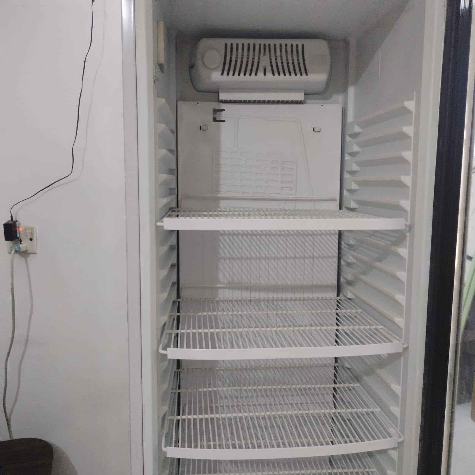 عارضه للبيع خلل بس نشرة ما تشتغل سعرها 350 استعمال سته اشهر فقط العنوان بغداد رقم الهاتف ***********
