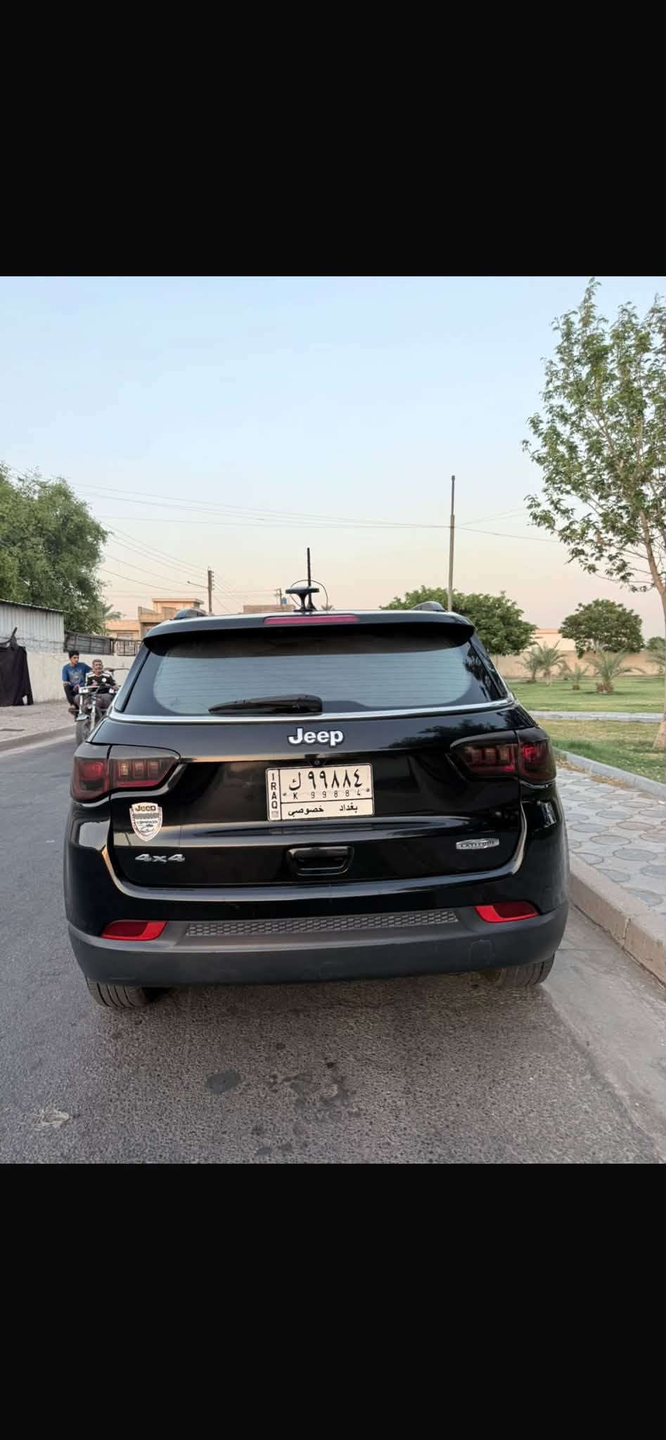 السلام عليكم جيب كومباس موديل ٢٠١٩وارد امريكي حادثه بس البنيد وماوك وياهه الجاملغات الماميه بدون اي داخل سياره فول خير من الله السياره حداديه صدر تبريد كلا جاهز مكاني بغداد حي الجهاد *********** السعر ٩٥ وبيه مجال بسيط
