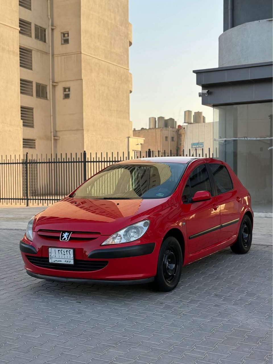 ***********السلام عليكم بيجو 307 موديل 2005 فول موصفات كير اوتماتيك كير محرك شرط تبريد شغال ثلج السياره جاهزه بدون مصرف ترايك وين مايعجبك كلير عام اثر جراد بدون ضرر بدون معجون بطاقه بانزين بي   رقم كركوك مشروع وطني منتهي سنه نوص شرط التحويل سعرها 53 بي مجال مكان السياره كركوك قصط مايرهم لل استفسار *********** كركوك, العراق
