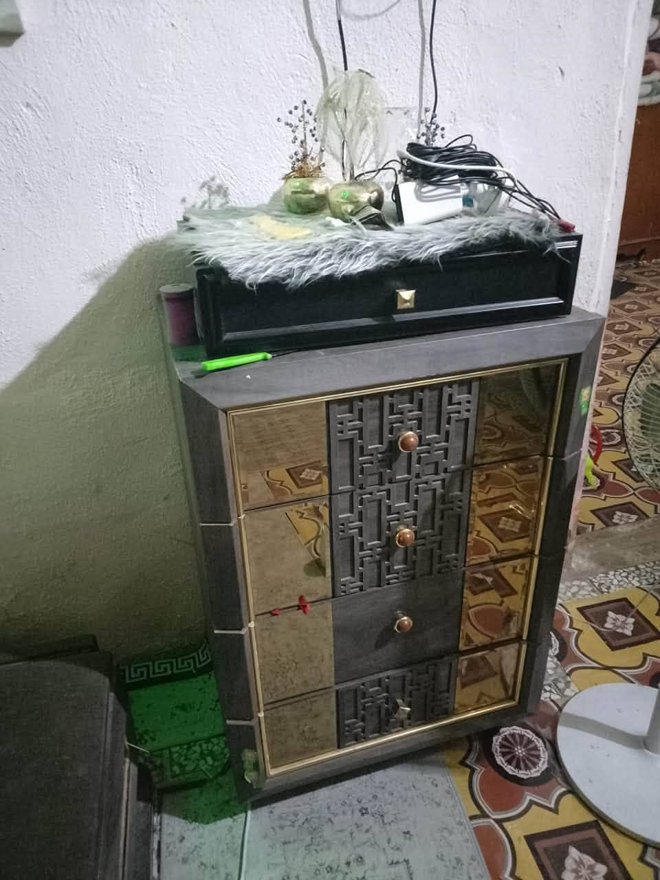 غرفه للبيع مستعمله انظيفه ٩قطع تركيه مكانه نجف للتواصل رقم ***********
