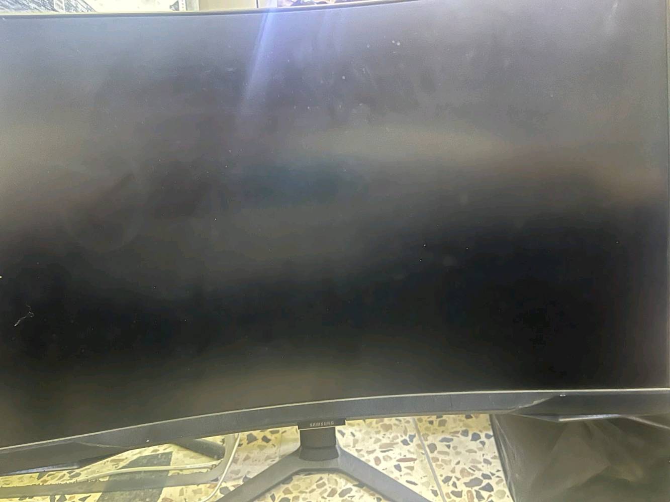 * CPU: Intel Core i5-14400F
* GPU: RTX 3060 Ti PNY 8GB
* RAM: 16GB DDR4 3200MHz
* PSU: 750W
* Monitor: Samsung Odyssey G6 27” 2K 240Hz Curved
* Mouse: Logitech G Pro X Superlight 2
* Keyboard: Logitech G Pro X TKL
* Storage: 120GB SSD + 1TB HD
مذربورد اسوس