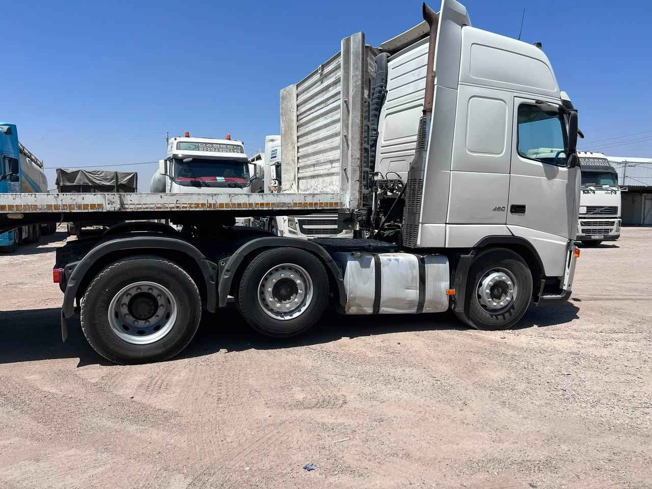 فالفو ٢٠٠٤ 
گير عادي 
فلات مع عربانه عبدالله جوهر نظيفه كلش 
السياره نظيفه كلش 
للاستفسار على الاتصال على الرقم فقط ***********
