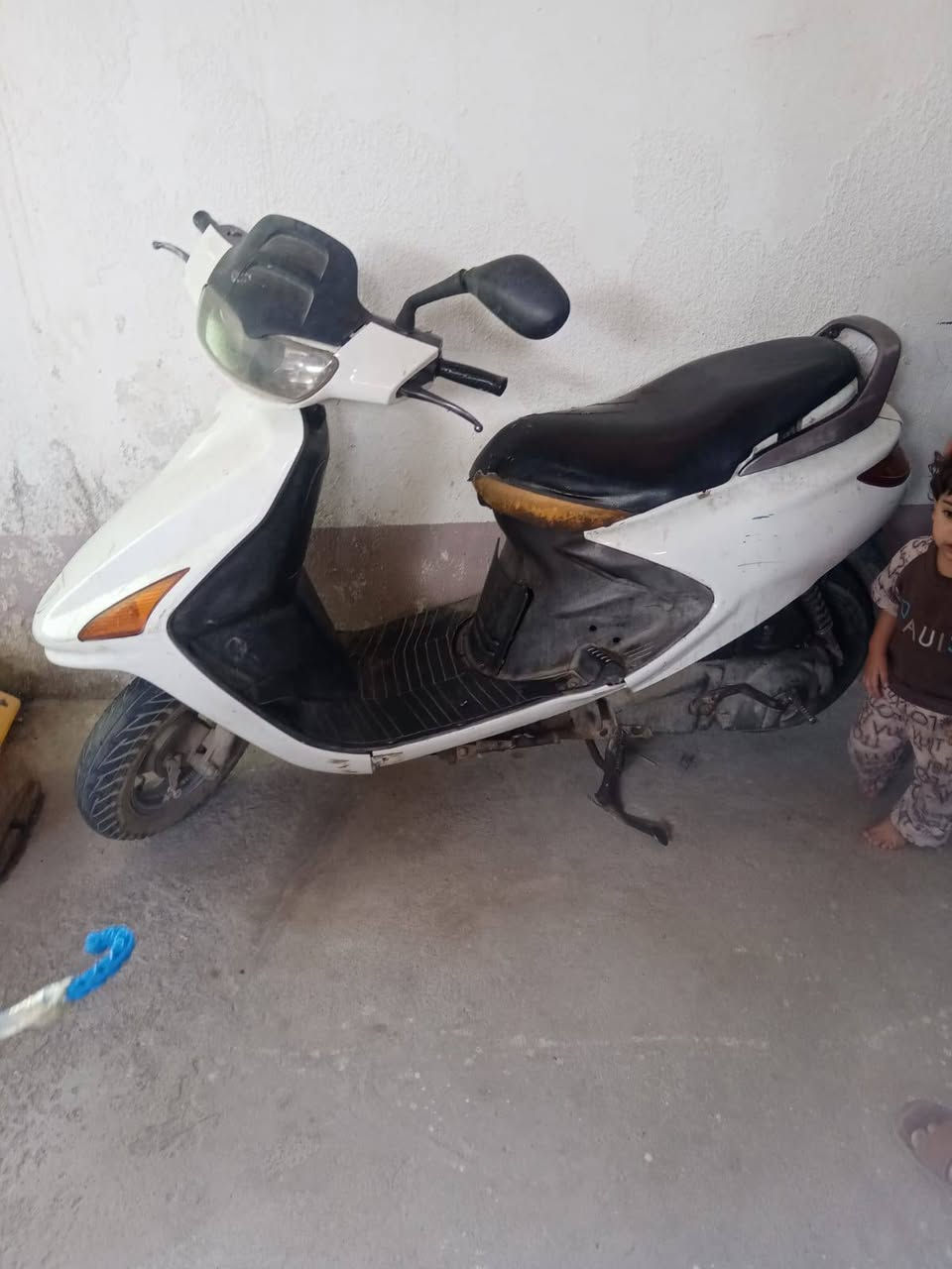 سلام عليكم شباب دراجه فراشة تمشي خير من الله مفتوحه مره وحده السعر 350 وبيها مجال قليل البصره ابولخصيب 
***********0 متواجد واتساب
