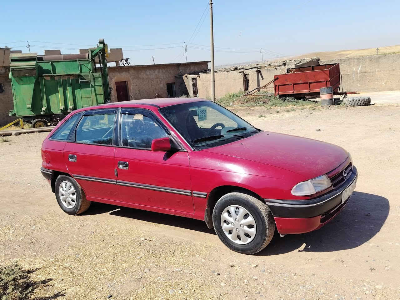 سلام عليكم استرة موديل 92  حجم 16السعر 41وبيهة مجال  الرقم نينوا  كير محرك شرط  تحويل  شرط  سنوية  جديدة  كاربون بيهة التوصل ***********
