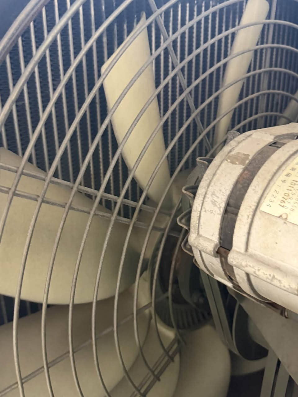 سلام عليكم اشتاير بلاد 12 ولف 6 سلندر 250kva عدد ساعات العمل 327 ساعه اخت الصفر مكفوله من صرف بخار 
عنوان كركوك يوجد توصيل 🚚 
***********
