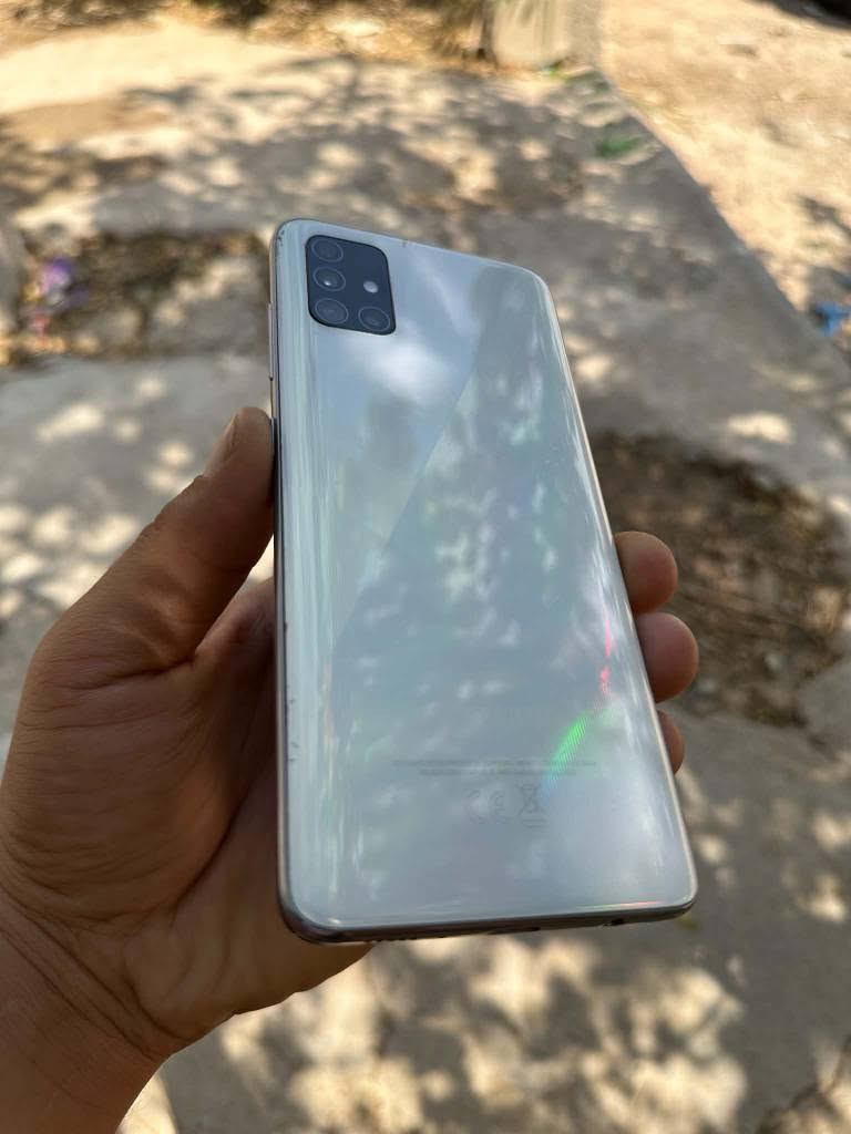 جهاز galaxy A51 
ذاكره 128 رام 6
بطاريه 5000 تايب سي
جهاز عل وضع شركة مامفتوح مابي اي عيب
للبيع سعر 90 الف بي مجال 
شراي اتصل *********** كركوك, العراق
