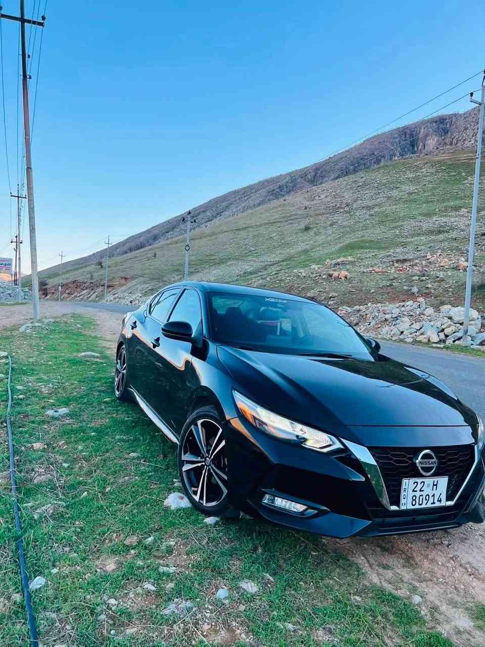 نیسان سینترا 2021 مواسەفات SR
چوار پارچەی هەیە 
بێ ژۆرێ بێ ناو گرتن
سەیارەكی زۆر جوانە
بێ كێشەیە بەناوی خۆمە
سەنەوی نوێیە
ڕەقەم شەنسی 
3N1AB8DV8MY252063
گیرومەکینە بەشەرت 
 زۆربەجوانی پاکی ماوە 
هیچ خەلەلیکی تیدا نییە 
ناونیشان خلیفان _ سۆران

ژمارەی خاوەنی 
***********
***********
