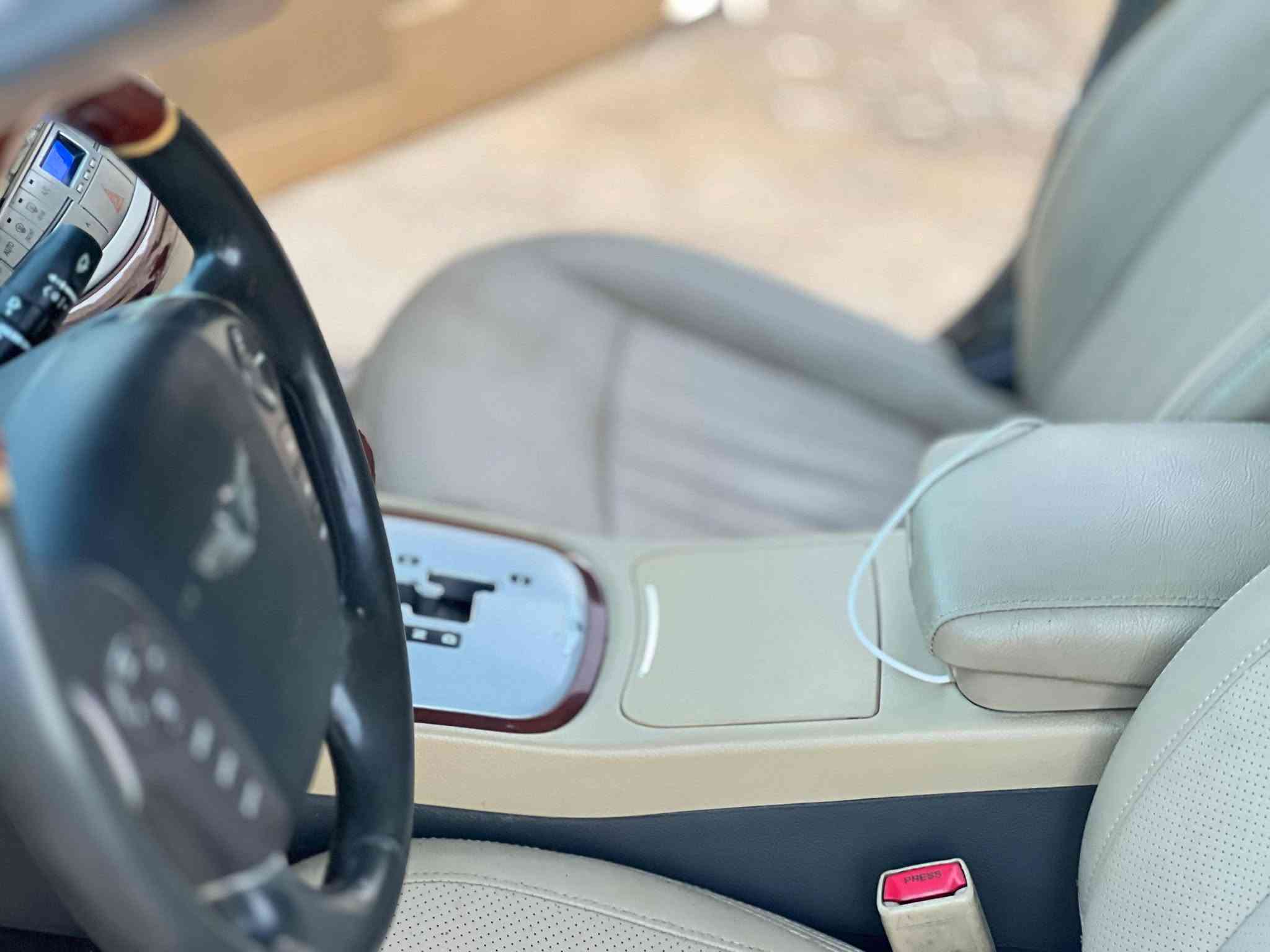 هونداي. جينسس. موديل 14 خليجي فول مواصفات  جديده جدآ  مال بيت
لون
 ابيض صدفي رقم شمالي   تريد وكاله   تريد مداور.
 حاضر  اني
فتحت سقف
بصمه تشغيل
بصمة ابواب 
بصمه جنطه
فول تحكم ستيرن 
كاميرا  دواره 
شاشه جبيره 
برده خلفيه 
جام مدبل عزل تام للصوت
جام اوتو 
حساسات خلفيه اماميه 
داخل بيجي مطعم بصاج
 كير و محرك 
وحداديه  مكفولات 
محرك   جديد  كفاله  
تبريد ثلج  3 قطع 
 كير  جديد كفاله 
4 تايرات جدد قبل 3 شهر شادهن
ويل كادينزا  19 
باتري جديد
حداديه  اماميه خلفيه كله جديده صار 3شهر مبدلها
 جميع  بلكات  اصلي وكاله 
 حساس كرنك جديد.وكاله 
فيتبم جديد. وكاله 
ادامه كامله لمنظومة الوقود والمجول والحساسات 
ماي راديتر زيتي امريكي 
لايت زنون عالي ناصي 
 الخلفي led 
صرف وقود جدا قليل حالها حال ال4سلندر 
ترايك 200 من بصره لا ربيل 
سيارة جاهزة ع اخر حبه 
ع ايد وحده 
مال بيت بالخير ع الياخذها 
❤️سونار مرفق بالصور 
السعر 133 وبيها مجال قليل 
المكان السماوة
‏‪***********‬‏
 اتصل ع الرقم 
--------------
