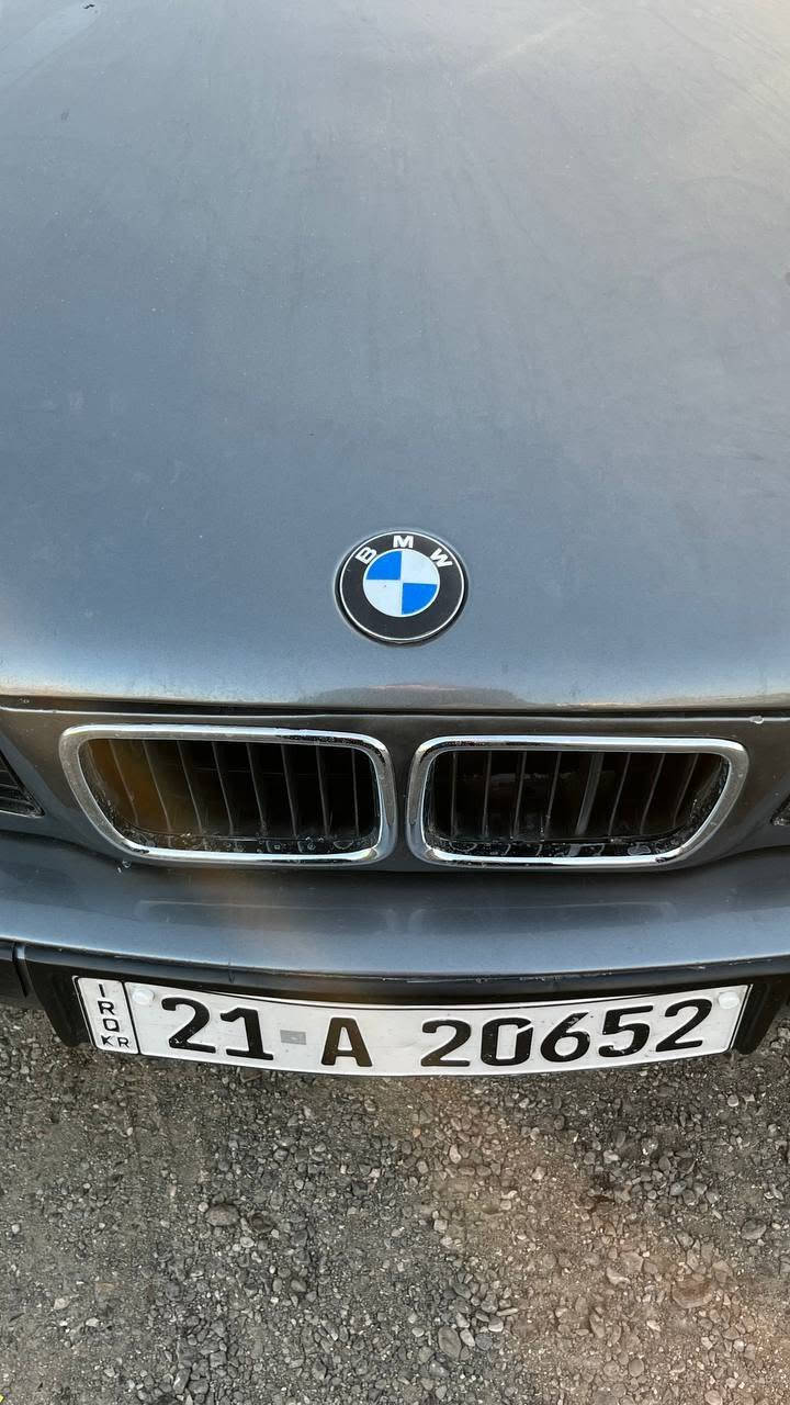 السلام عليكم
BMW E34 M50 1990

السياره وارد يابان كير اوتماتيك اصل مسكر عدل عليه مكينه تك فانوس جديده وكير جديد بجم عريض صبغ عام جمالية مكفوله من الضربه رقم دولي سليمانية تريد وكاله تريد تحويل راديتر جديده منضومة البانزين كله جديده من الفيت بم لصوندات للنوزلات تخم مجاول واصابع جدد اصليات وتخم بلك اصلي تبريد شغال ستوني شاحنه غاز جان بي ليك وسويته  تبريده بارد بس الكمبريسر بي ضعف حته اكون صادق وياك حدادية 80/100 غرفته نضيفه بس بطانت باب السائق تعبانه يرادله تبديل 4جامات كهربائية فتحة سقف شغاله سستم صوت جديد منضومة زنون كامله عالي ناصي وبلاجكتور وسكنات واشاير دبلات صندوك وبنيد جدد تخم تاير مال باله نضاف  اني ما ابيع واشتري السياره جهزته الي على اخر حبايه سبب البيع فتحت محل وعوزت فلوس السياره الله شاهد عليه عبرت ال70ورقه عليه رايده قفل قفل ب55 غير هاذه السعر ابد لاتعلق ولا تخابر ولا تعب روحك هاذه رقمي *********** مكاني النجف الاشرف حي الانصار
