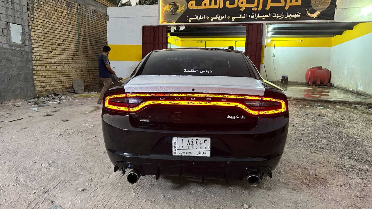 جارجر موديل 17 اصل رقم ذي قار تحويل ثاني يوم
مكينه 3.600
كير مكينه خير من الله
تخم تاير حداديه جديده
الحادث جاملغ وبنيد بدون دواخل
السعر (140) وبيه مجال حق الجيه 
مكان سياره ناصريه الفهود رقم الهاتف
***********
