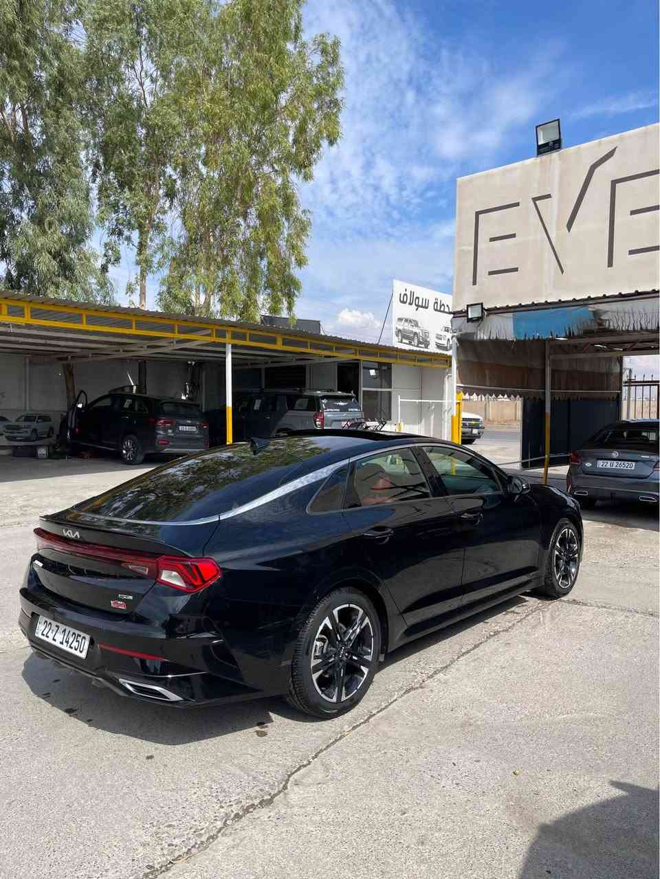 K5 Gtlin 2023 فول مواصفات داخل احمر بانوراما رادار نقطة عمياء تشغيل عن بعد حساسات اوتو هولد قطعتين صبغ ومكان تعديل بدون دواخل ايرباك ستيرن وبردّه راجع سستم ماشيه 59 مايل السيارا رقم اربيل ومكانها اربيل السعر 160 وبيها مجال قليل /*********** أربيل, العراق
