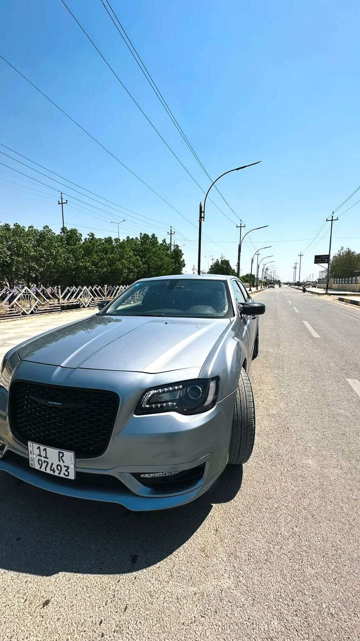 اوباما 2015 فول مواصفات C300 حادثه جاملغ خلفي بدون ايرباك  السيارة على ايدي ممشتغله خط رقم بغداد مشروع وطني رقم جديد بسمي 
بصمه 
بانوراما 
تشغيل عن بعد 
كشن جلد 
تدفئة تبريد بالكشنات 
كير ماوس 
كشن كهرباء 
هيتر بالمري 
سستم صوت 
ويل 18 عنكبوت
شاشة جبيرة 
دوسات SRT 
كروز سرعه 
قطعتين تبريد 
منضومه لايت زنون
السعر 185
العنوان 📍
ذي قار قلعه سكر 
***********
