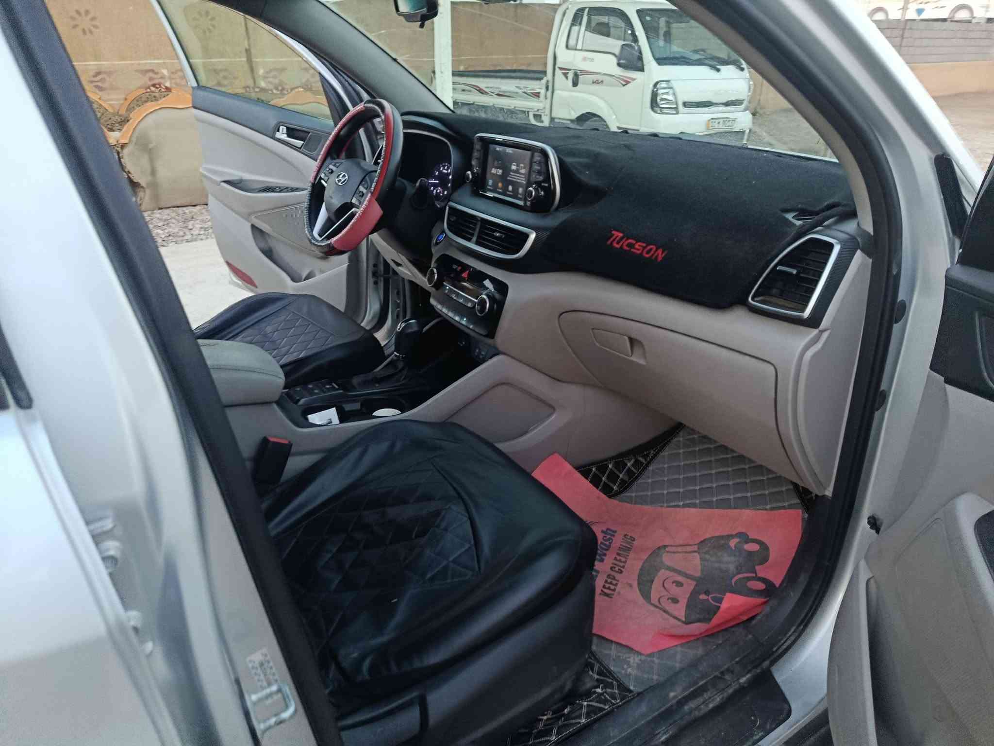 سلام عليكم 
توسان موديل 2019
وارد أمريكي 
ماشيه 61
بيعة فقط بنيد امبدل
سيارة فول عدة الفتحة 
كير محرك صدر جديد 
السعر 142وبيهة
مجال الرقم 
***********
مكان ديالى جديده الشط
