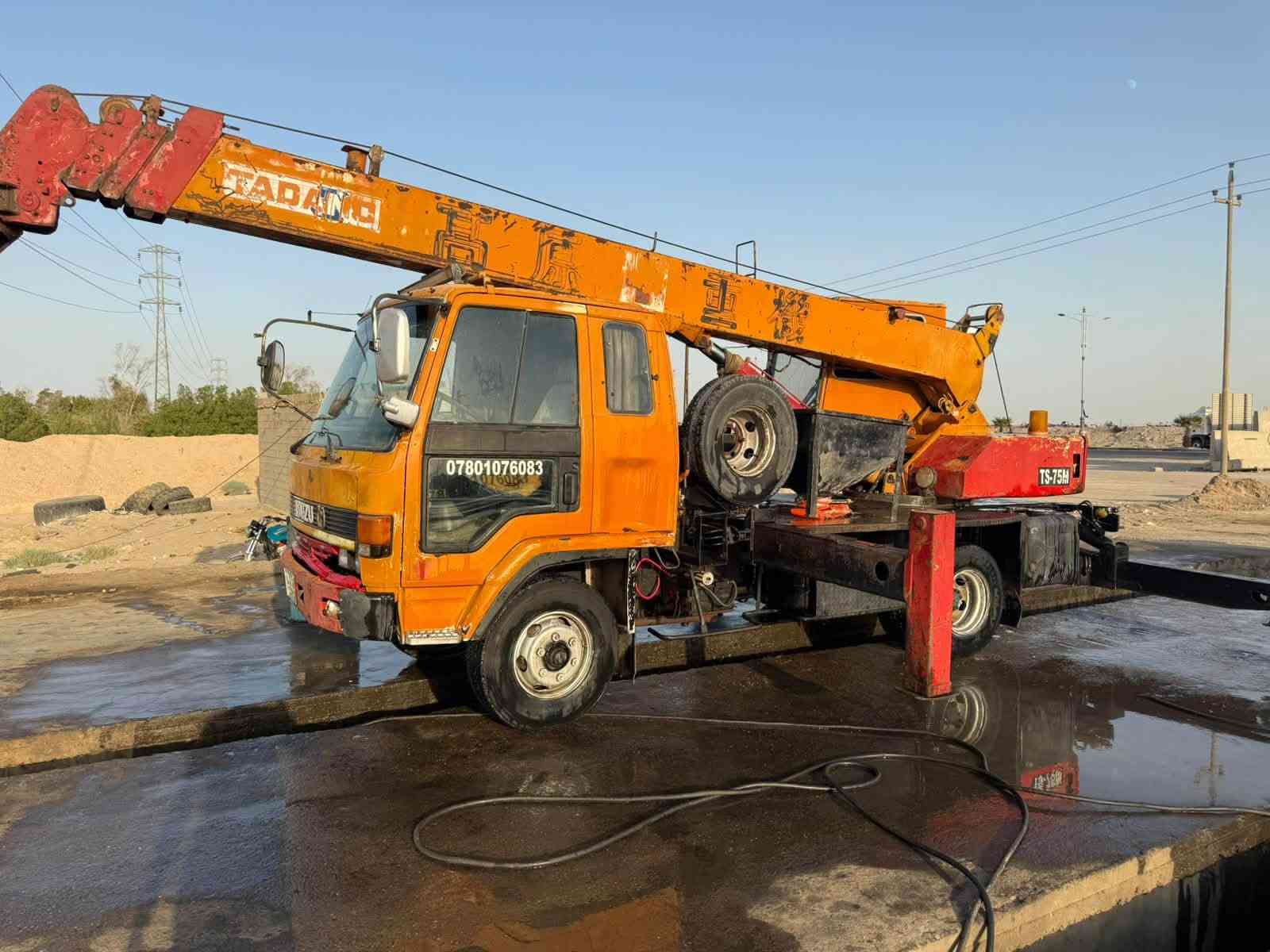 كرين اصل بلادي السياره تزوره موديل 92 السياره بسمي 
السعر اتصل ***********

نص مكتوب في الصور:
- ***********