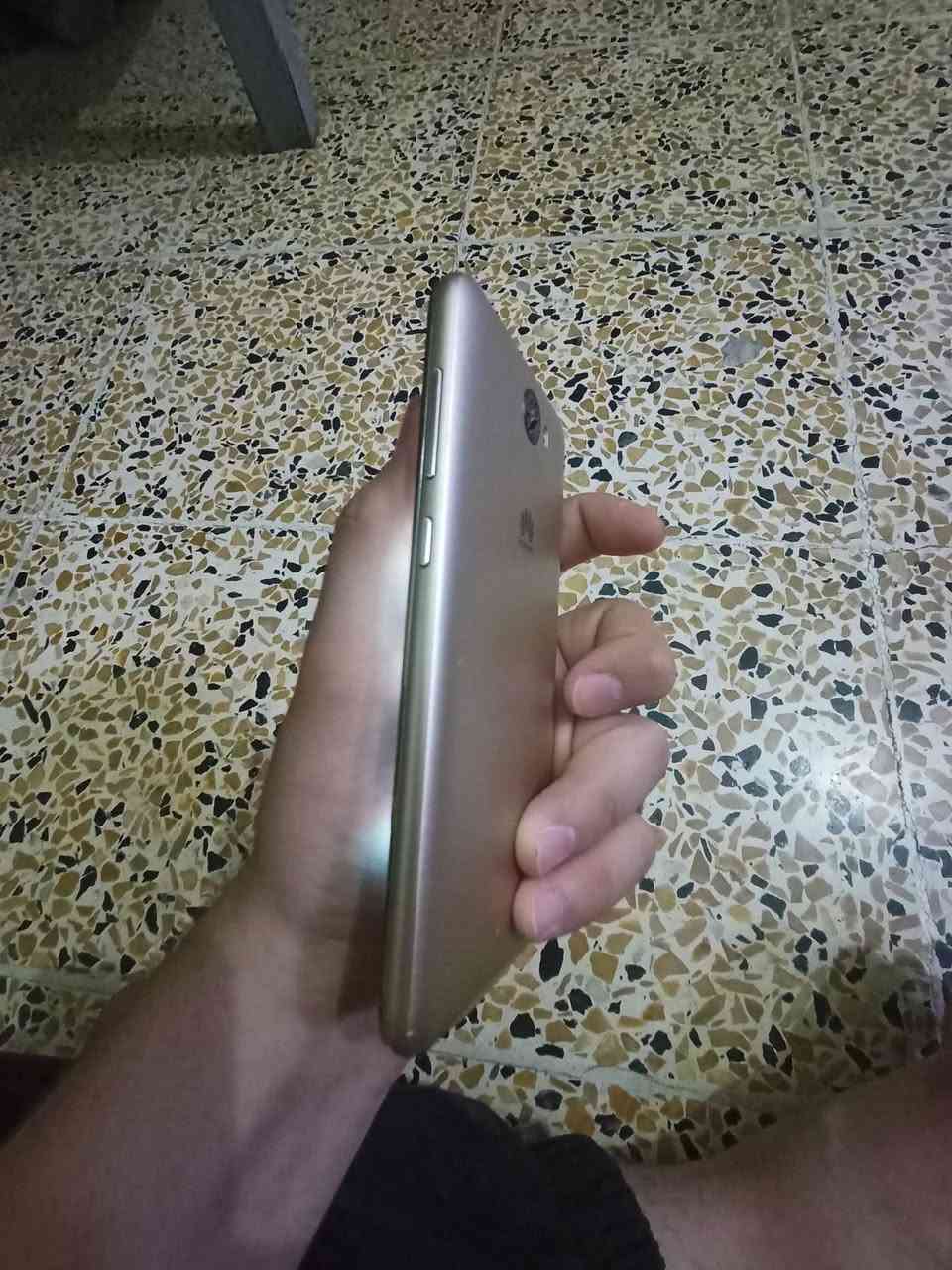 هواوي واي 5 جهاز نظيف وما مفتوح ولا مبدل بيه اي برعي يشغل دبل سيم كارد وميموري وقطاره بالشحن شرط ومعال شاحنه الاصليه السعر 40وابي مجال قليل الرقم ***********
