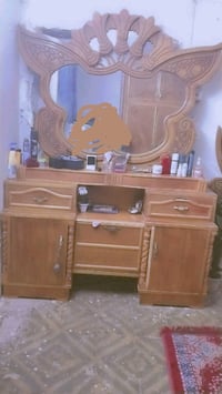 125وبي مجال نجاره عراقيه ميز مرايه وتاج جربايه وزايه نفس كنتور عوزها ب...