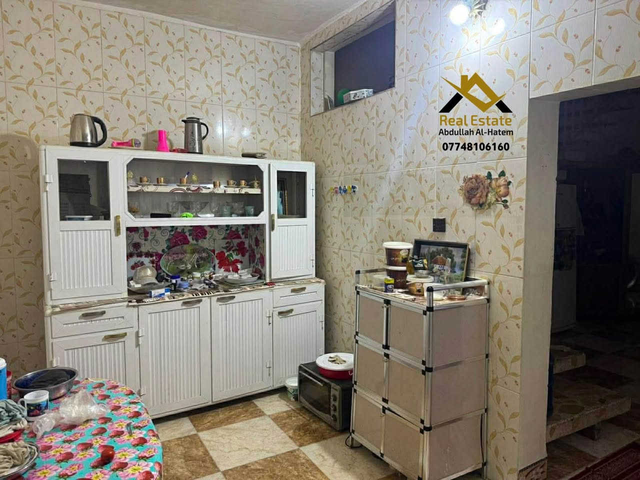 سامراء حي الخضراء قرب مركز شباب 

مشتمل بمساحة 125متر 

طابقين 3 غرف نوم 

شارع 15 موقع مميز مقابل جامع العباس 

السعر 65 مليون وقابل للتفاوض 

للإتصال 

*********** 

عقارات عبدالله الحاتم 

لمعرفة أسعار و تفاصيل كافة العقارات المعروضة لدينا يرجى الاتصال او المراسة لطفاً 

عنوان المكتب :
سامراء حولي الخضراء مقابل الإفراز مجاور قدسي الخطاط
