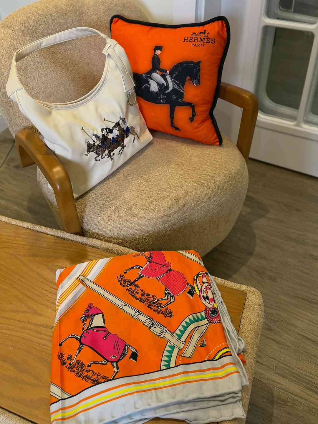 new collection bags and scarves 🍁🍂🎃🥭🐎🎠🏇🐴

توفرت تشكيلة رااااقية وجميييييلة من الحقائب والربطات 🎠🏇🏿🎠😍🤎✨🍁🧡

كوالتي جداااااا جدااااا عااااالي وفخم يليق بزبونات @boutique__nelly 🥰🦋🍂🪄

العدد جدا محدود 

ملاحظة بروش الحصان متوفر ايضا 🎠🎠

للأستفسار يرجى مراسلة الصفحة دايركت🍁🍂✨🥰🎃

يوجد توصيل 🚚 سريع إلى جميع أنحاء العراق 🇮🇶 

#حجاب #ربطات_نسائيه #bag #explorepage
