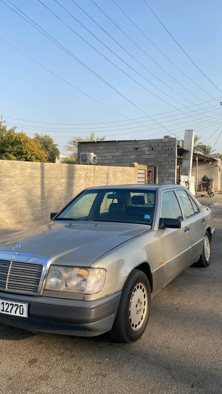 السلام عليكم
مارسدس دب موديل 91 اصل 
قواعد دبل مكفولات رقم صلاح الدين دولي
بأسمي تحويل مباشر 
تبريدها شغال ثلج ❄️
تايرات اماميه جدد 
غرفتها نضيفه السياره بيها صبغ قليل
يعني بلاديه 
مكينتها 3000 ياباني نشاط فول
مكينه وگير جدد
السياره جاهزة

مكانه صلاح الدين الضلوعيه 
سعرها 50$ ورقه وبيها مجال للشراي
اتصل ***********
