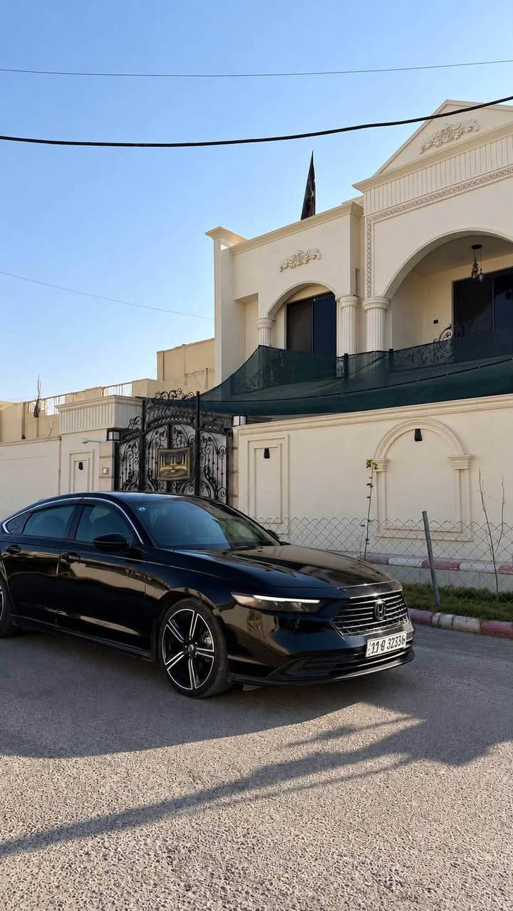 سلام عليكم
هوندا اكورد هايبرد سبورت 2023 
وارد امريكي حادثها 3 قطع ، صور الحادث مرفقه مع الصور 
مكان السياره بابل المسيب 
السعر 173
للتواصل واتساب : ***********
