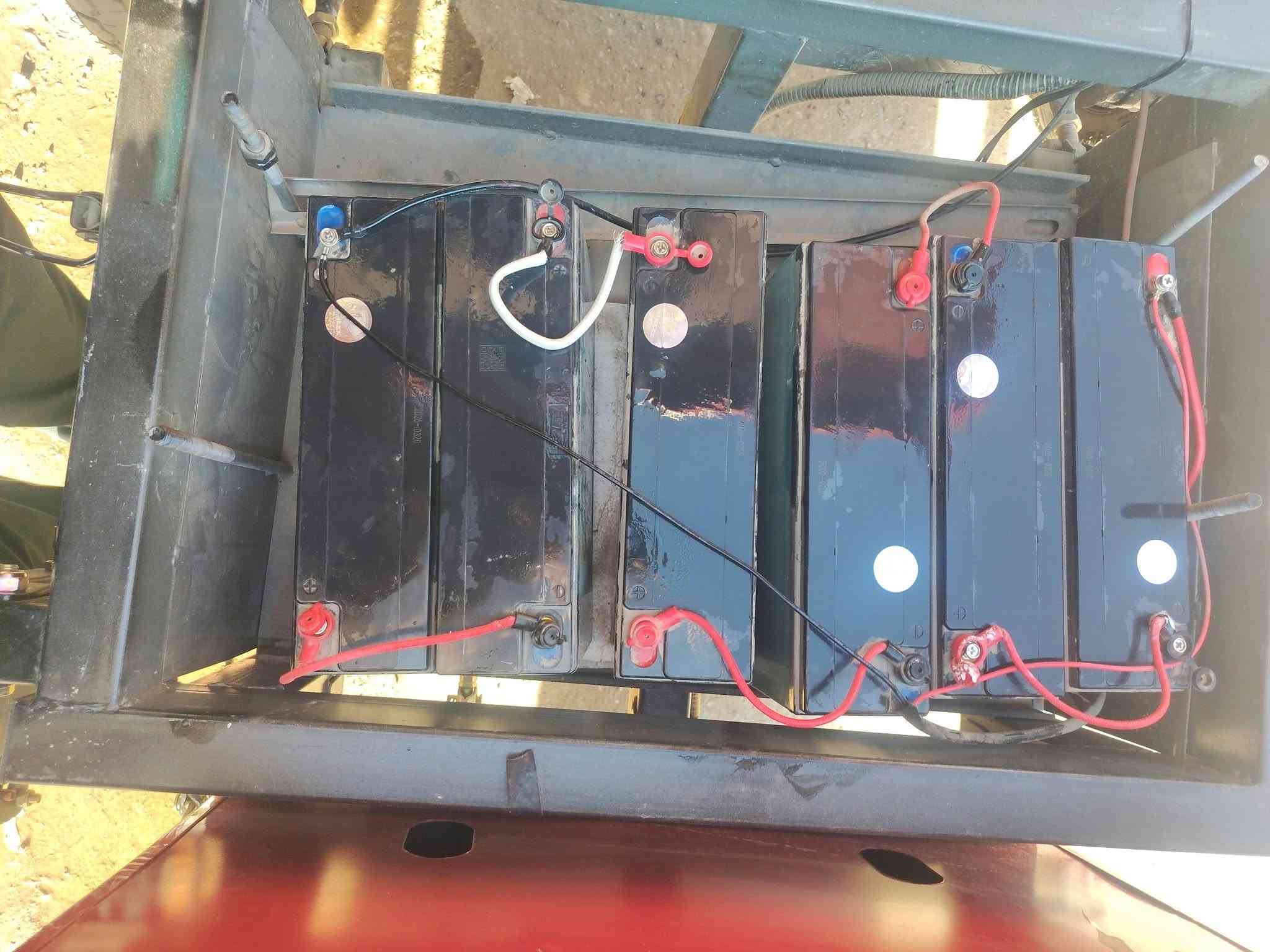 متاح ستوته شحن موديل 26 كامله اي نقص مابيه بصمه وسويج بطاريات عدد 6 مسطره كهربائية كله شغاله السعر مليون 300 بغداد الجزيرة السياحيه منطقة اكميره هاتف ***********
