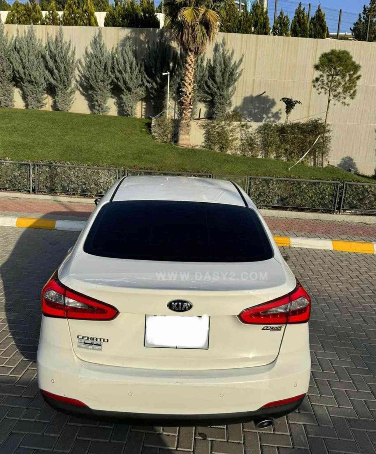 ‏Kia Cerato-2014
كيا سيراتو موديل ٢٠١٤ 
-------------------------------------
#السعر : 115يعني دفتر و 15 ورقه
#وبيها مجال
#للاستفسار :***********
***********
واتس اب
#الرقم السيارة : أربيا شرط التحويل اووكاله
العنوان : موصل -قضاء تلعفر
-------------------------------------
#خليجيي

فقط جاملغ جهة السائق الامامي صبغ وشوية حافة باب السائق

#گير ومحرك بشرط
#تبريد ثلج
#سياره جاهزه مجهزه من كل النواحي
#متصرف عليه الف دينار بشرط فحص

#مواصفات : 
معروفة 

يرهم مراوسة حسب القناعة 
------------------------------------- موصل, نينوى

نص مكتوب في الصور:
- Cerato 2014
- Serato 2014
- WWW.DASY2.COM
- Cerato
- 2014