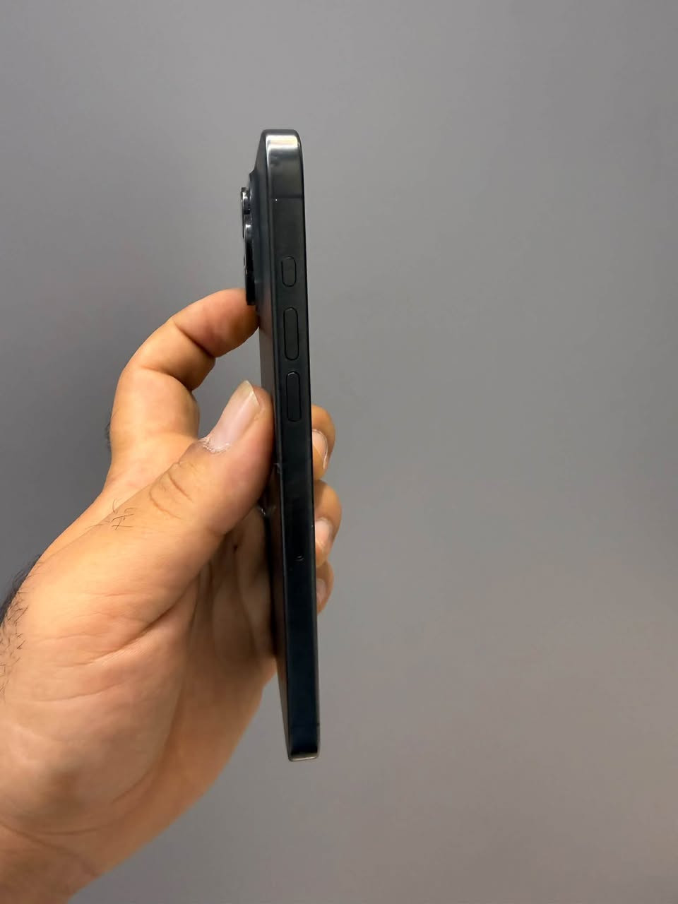🔥 iPhone 15 Pro Max 🔥
📱 256GB
📶 شريحة واحدة
🔋 صحة البطارية: 86%

✨ نظيف — 90/100
🔧 بدون تبديل وبدون فتح الجهاز
🛡️ ضمان 10 أيام

💵 السعر: 695$
💰 السعر بالدينار: 1,094,000 د.ع تقريباً 🔥

📍 السليمانية — شارع مولوي
📍 سربردكة — سوق بهشت
🏪 معرض بيشانگاي باوان
🚚 التوصيل متوفر

📞 *********** — WhatsApp

نص مكتوب في الصور:
- BAWAN MOBILE *********** بیشانگای باوان WhatsApp group