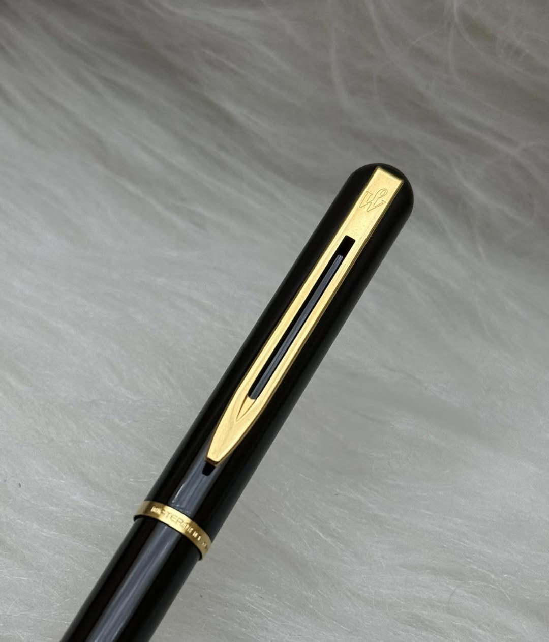 WATERMAN 
سيت واترمان 
 حبر  و سوفت 
فرنسي المنشأ اصلي
ريشة(سلاية) طلاء ذهب
جنكال + حلقات طلاء ذهب 
حجم الخط M
انتاج سنة التسعينيات 
جديد  غير مستخدم 
مع العلبة الاصلية و الكرنتي
للاستفسار المراسله على الخاص او الاتصال بالرقم  *********** 
يوجد خدمة توصيل داخل بغداد و محافظات #بغداد #محافظات
