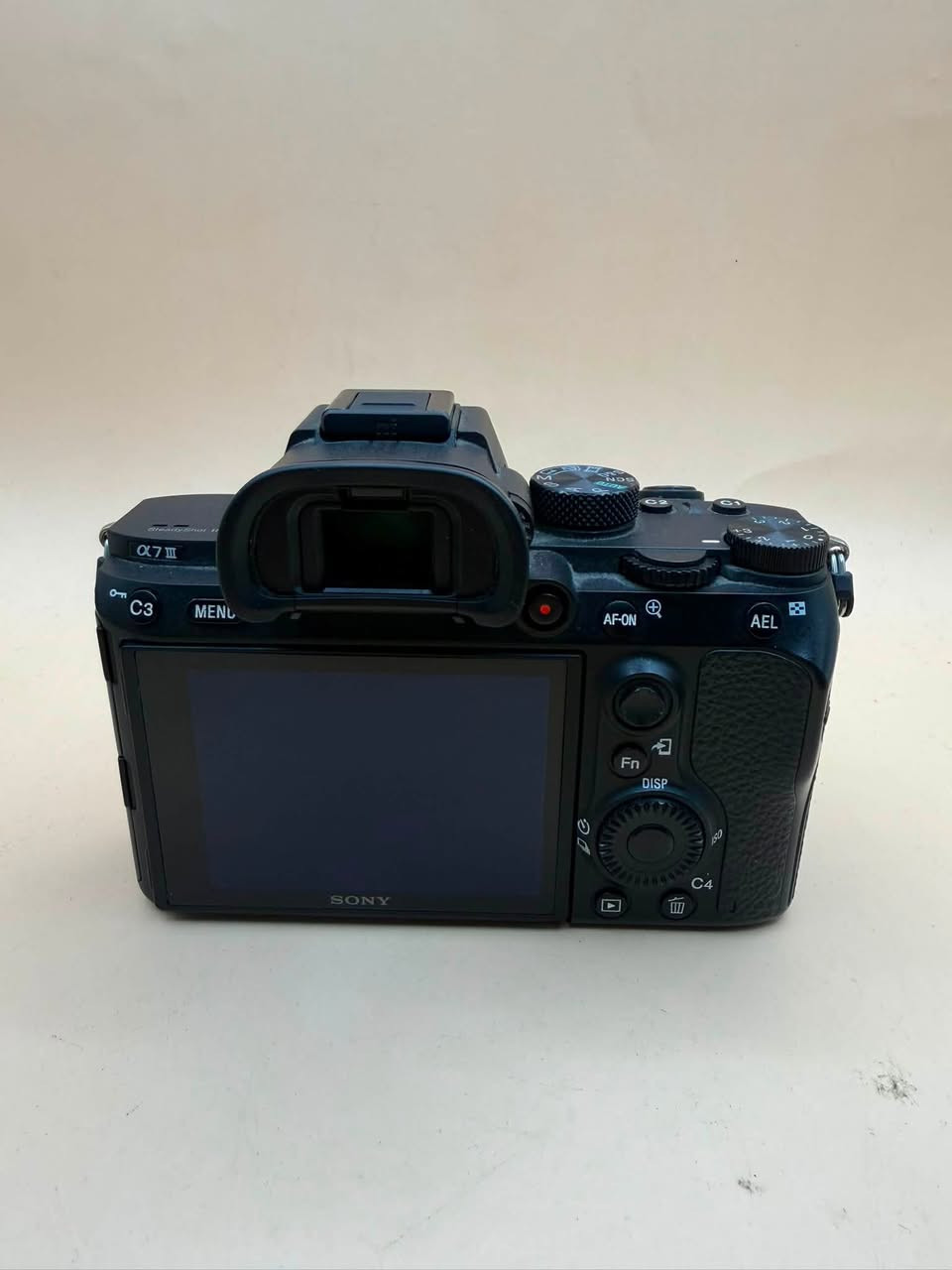 بدي سوني a7iii
كارتون الكامره
شاحنة
بطارية
حزام كتف
شتر 10k
السعر مليون وربع قفل
مكاني ناصريه
متوفر توصيل
للتواصل وتساب او تصال ***********
