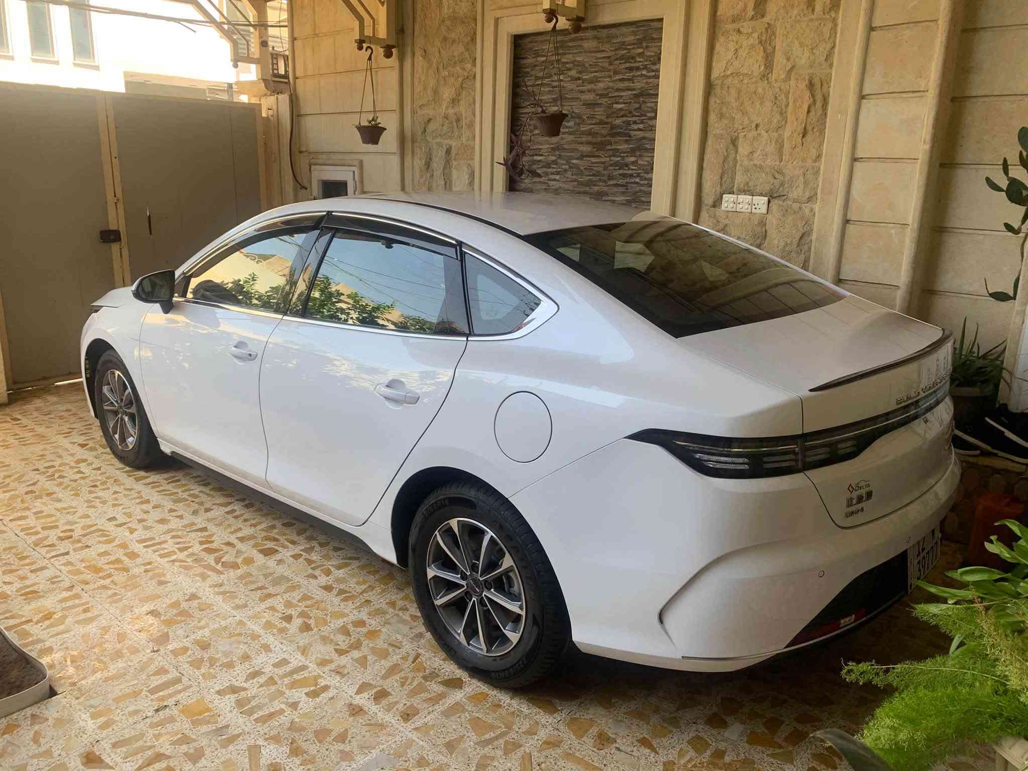 اBYD ديستروير 05 موديل 2025 💥🚘
سيارة الفخامة ⚜️، الأداء ⚡، والتكنولوجيا الذكية 🤖 تجربة قيادة ما تنسي! 😍
 اللون الابيض عداد الكيلو متر الكلي 18 الف
مرقم كامل برقم مميز بوضع الزيرو

✨ أهم المواصفات:

🔹 محرك 1.5 لتر (بنزين + كهرباء) يعطيك قوة مع توفير مذهل بالوقود ⛽⚡
🔹 مدى كهربائي يوصل ل 55 كم بالشحن الكامل 🔋
🔹 نظام DM-i الذكي لتبديل السلس بين البنزين والكهرباء 🚀
🔹 شاشة وسطية قابلة للدوران 🎛️
🔹 عدادات رقمية بالكامل 🔥
🔹 مقاعد جلد فاخرة بتصميم رياضي 🖤
🔹 كاميرا خلفية + أنظمة أمان .. السعر النهائي 138 للاستفسار ***********
