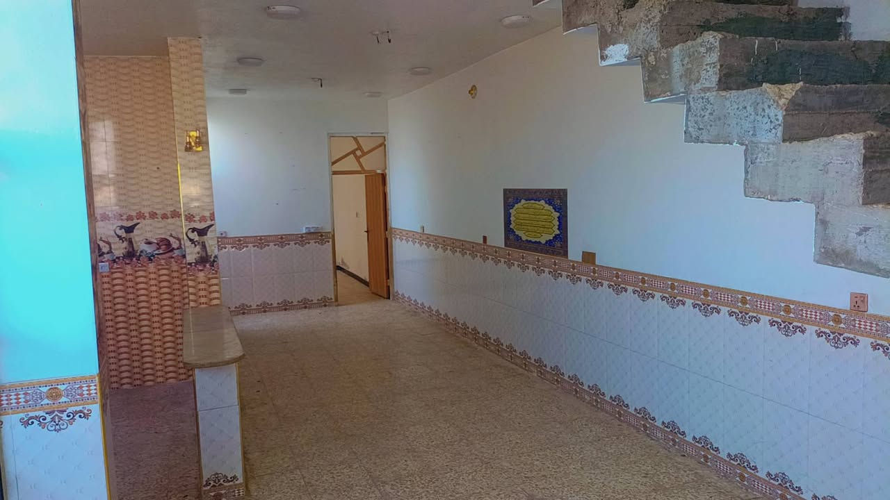 دار للبيع مساحة 145متر غرفة نوم وصالة واستقبال ومطبخ وحمام/ حواس شارع أستاذ سليم
للاستفسار ***********
