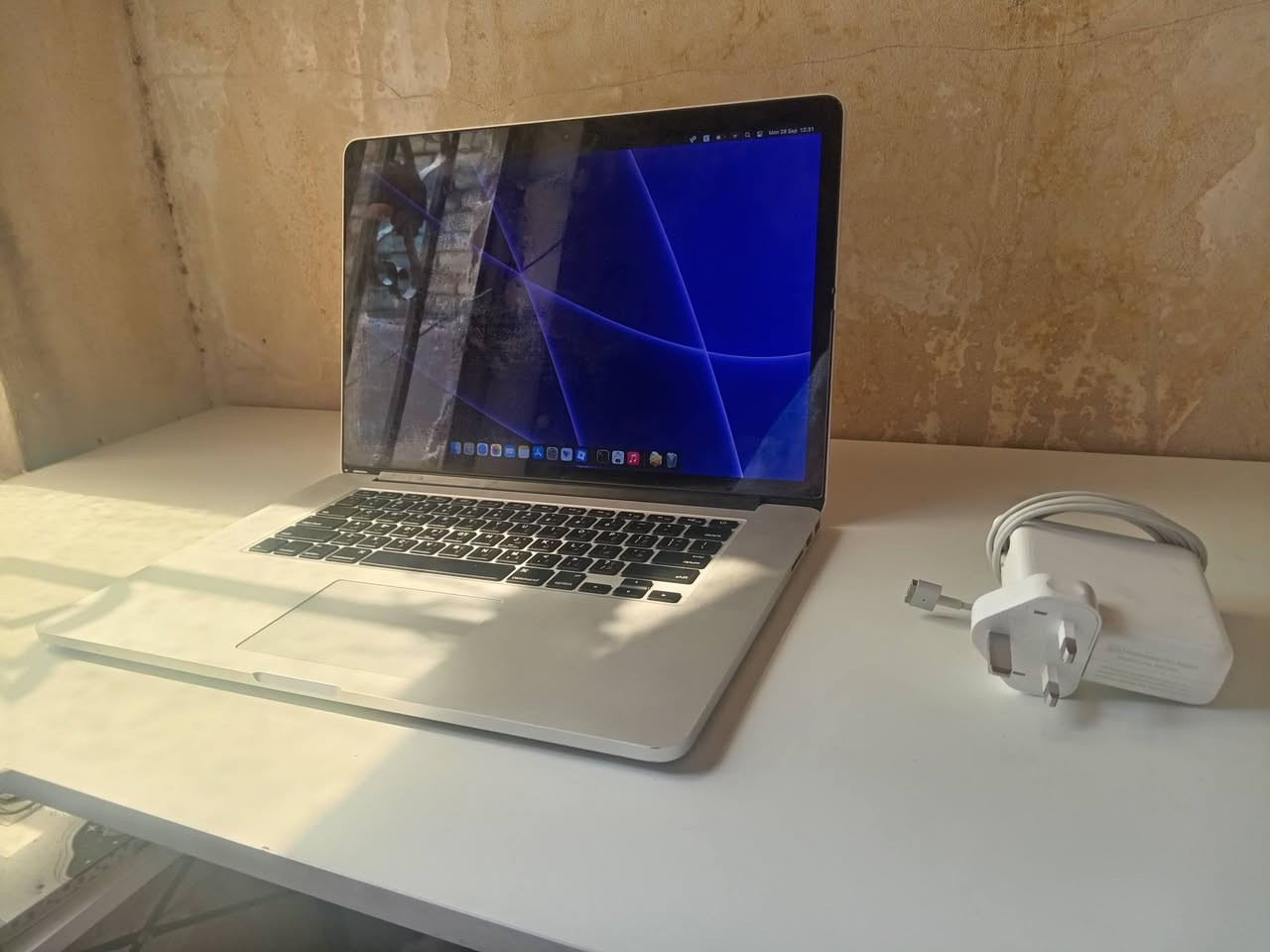 🔥 MacBook Pro 15-inch للبيع
💰 السعر: 320,000 د.ع — قابل للتفاوض

📍 بغداد

المواصفات: • Intel Core i7-4HQ
• RAM 16GB
• SSD 256GB
• شاشة 15.6-inch
• البطارية بحالة طبيعية
• الجهاز نظيف جداً والاستخدام عليه خفيف

🖥️ ملاحظة: توجد مشكلة/آثار خفيفة داخل الشاشة، لكنها لا تؤثر بشكل كبير على الاستخدام اليومي، ويمكن ملاحظتها أكثر على الخلفيات الفاتحة.

الجهاز شغال بشكل طبيعي ومثبت عليه macOS Monterey.

📞 للتواصل: ***********
او خاص بس اتاخر بالرد مرات
