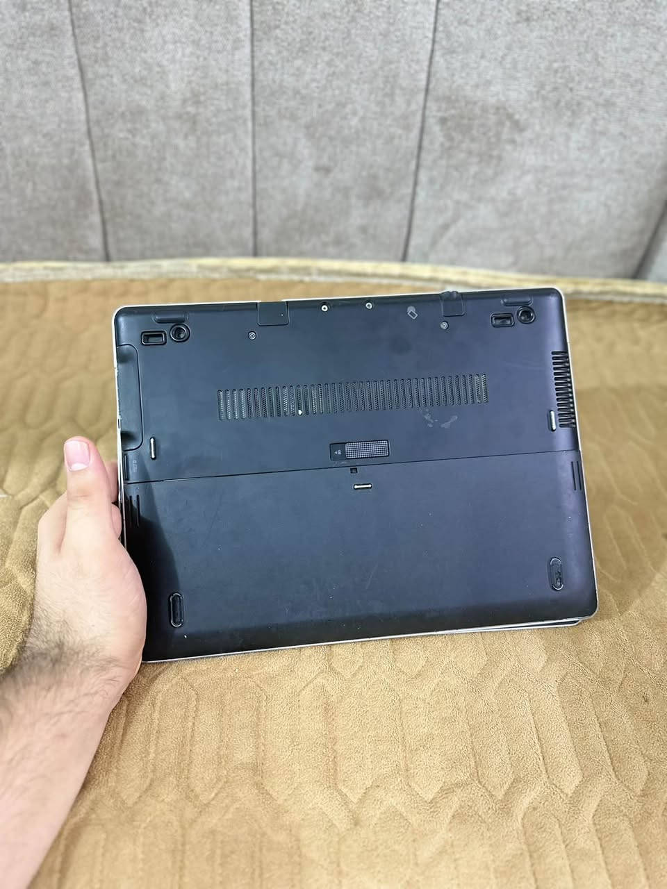 HP EliteBook Revolve • i7-5600U • شاشة لمس